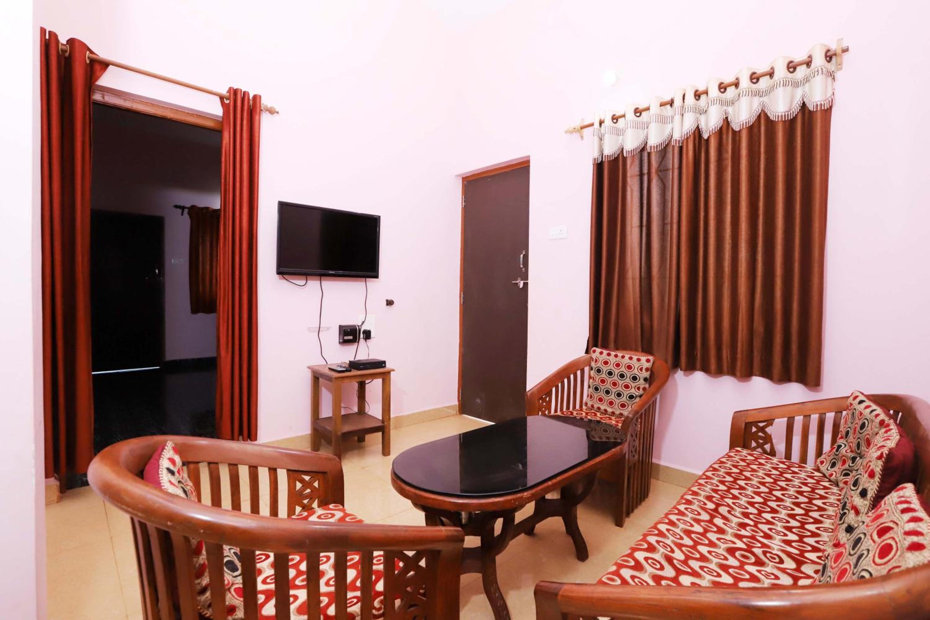 Morjim Sunset Hotel