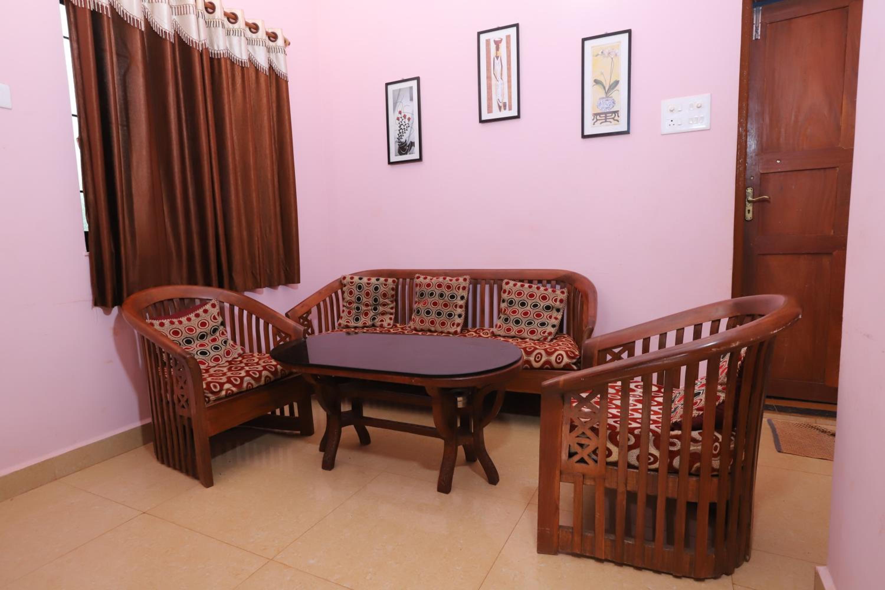 Morjim Sunset Hotel