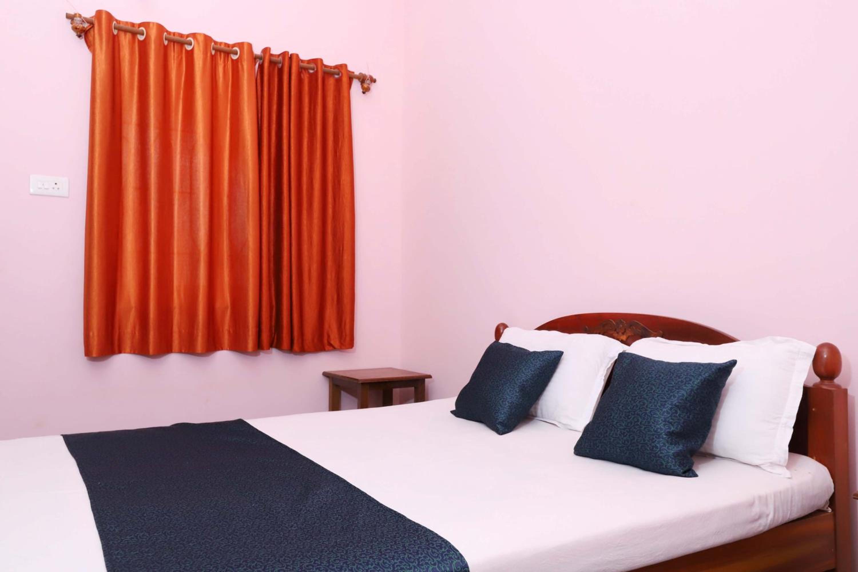 Morjim Sunset Hotel