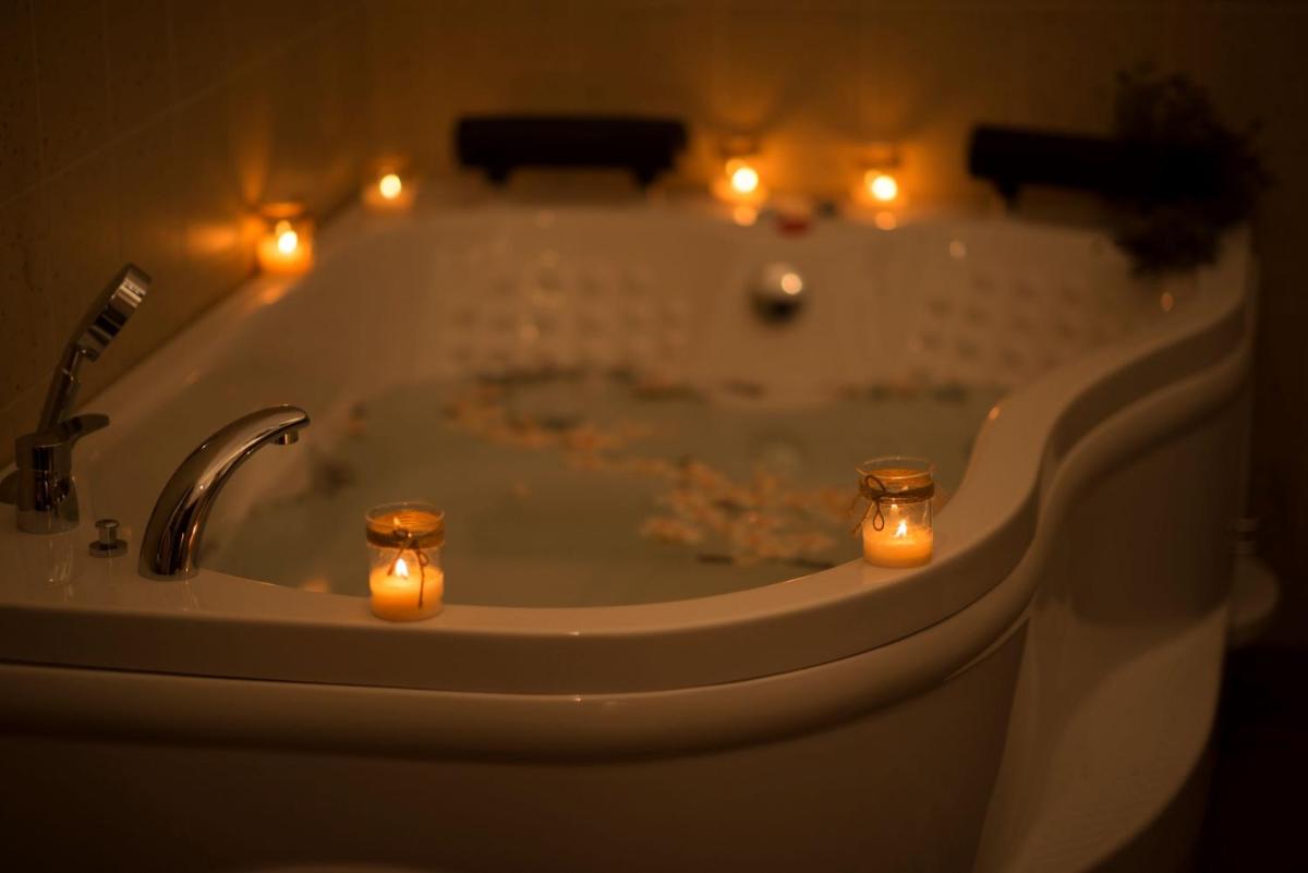 Jacuzzi