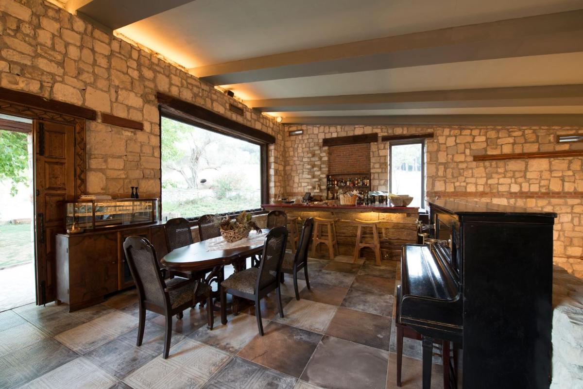 outdoor BBQ area