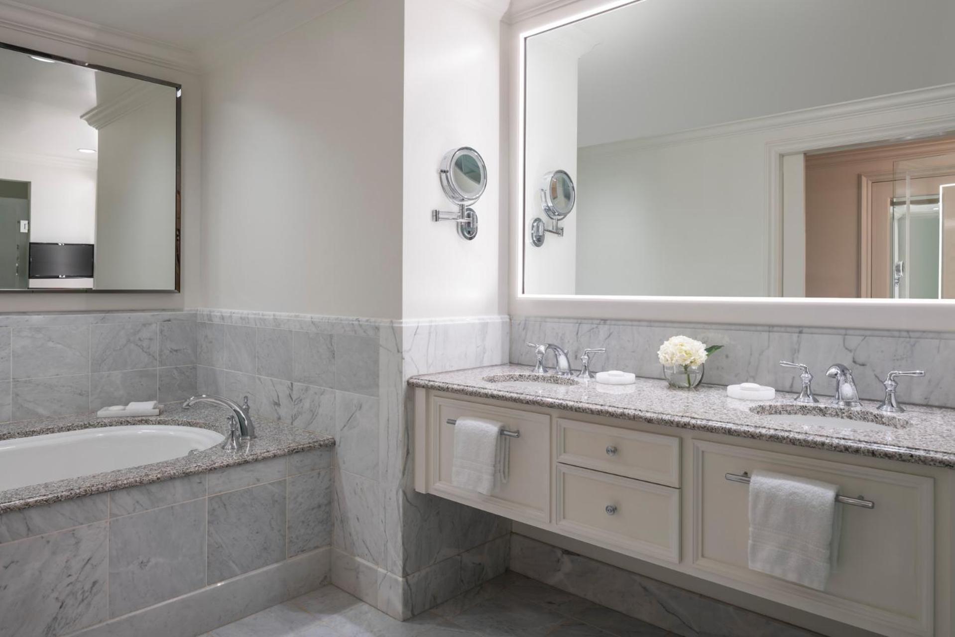 Four Seasons Hotel Westlake Village - Property Image 24