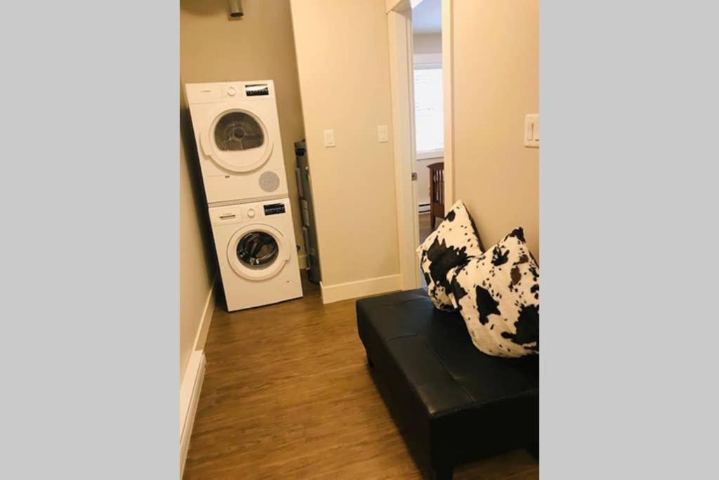 A Cozy Family get away suite in South Nanaimo
