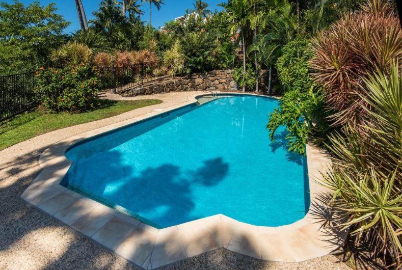 Cooinda Gardens 6 on Hamilton Island by HamoRent