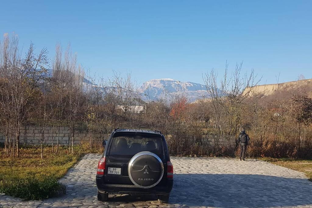 Mansion on the river Qusar