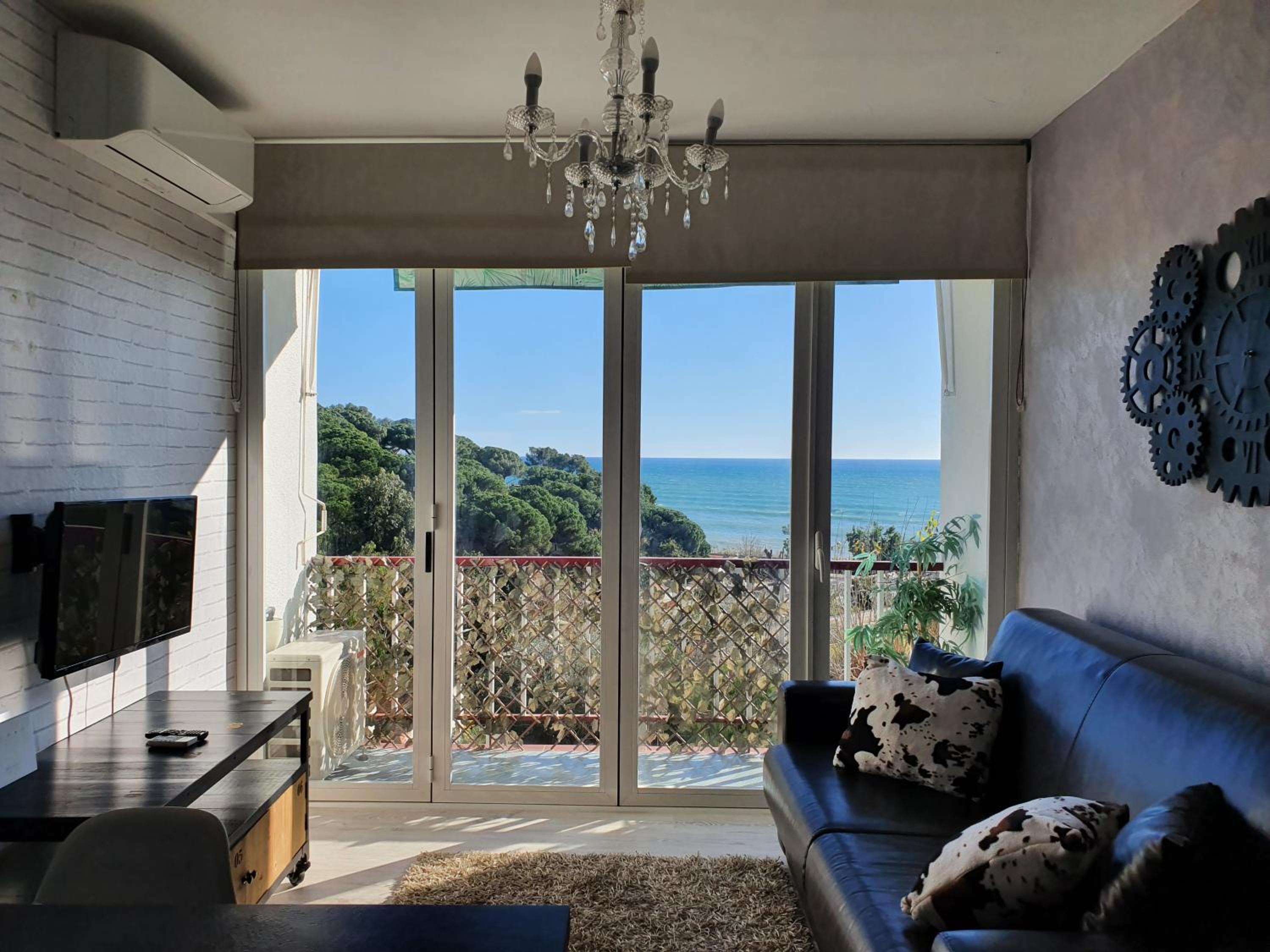 Apartment Beach Front Sant Pol