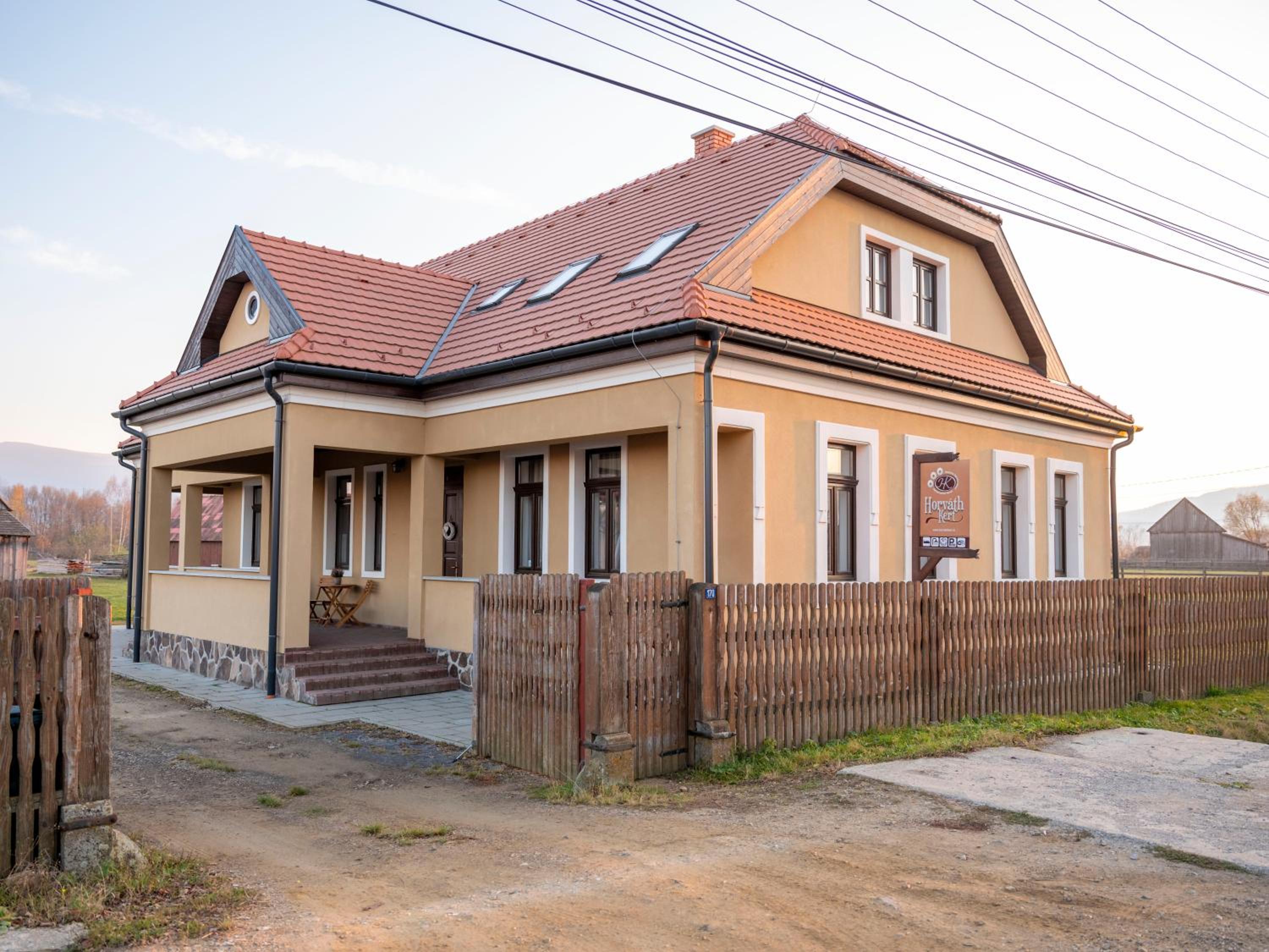Pensiunea Horváth-Kert view 5