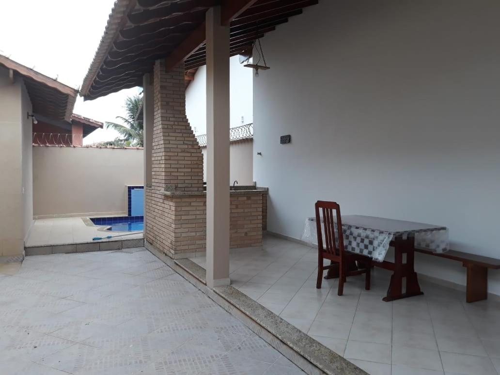 Casa em Peruíbe SP - Temporada - 800 Metros da praia com Wi-Fi
