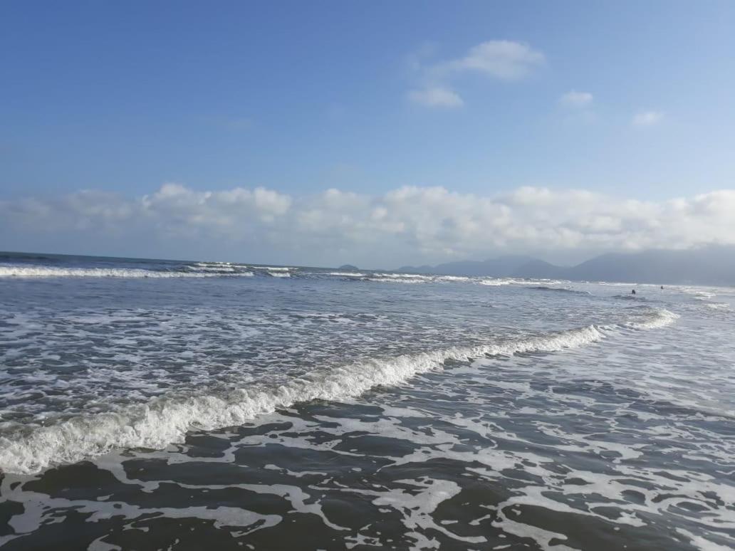 Casa em Peruíbe SP - Temporada - 800 Metros da praia com Wi-Fi