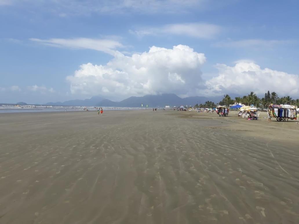 Casa em Peruíbe SP - Temporada - 800 Metros da praia com Wi-Fi