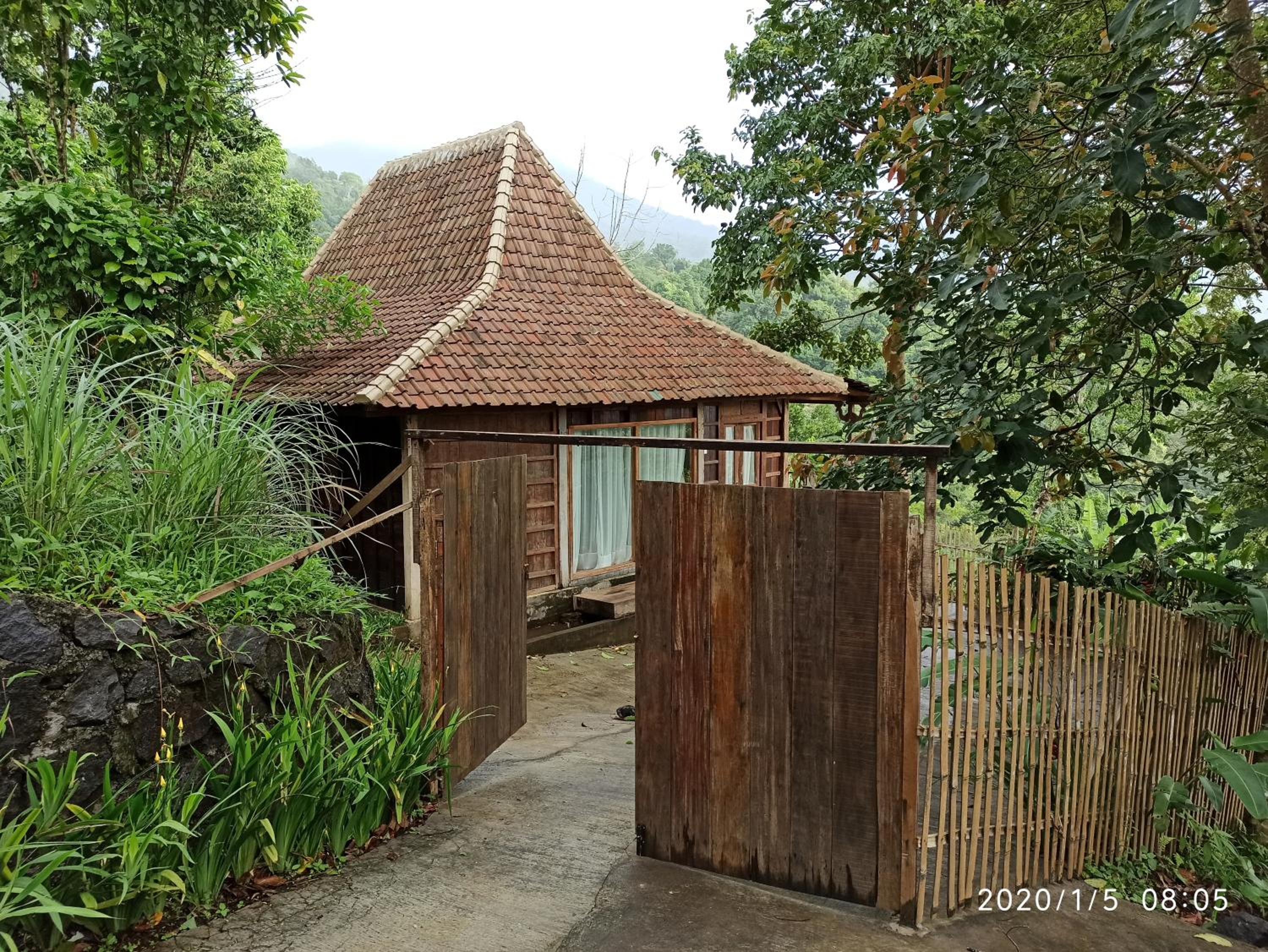 Hotel DWan Tea Mountain Side - Image 1