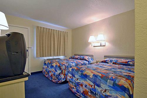 Seymour Vacations - Motel 6-Seymour, IN - North - Property Image 1