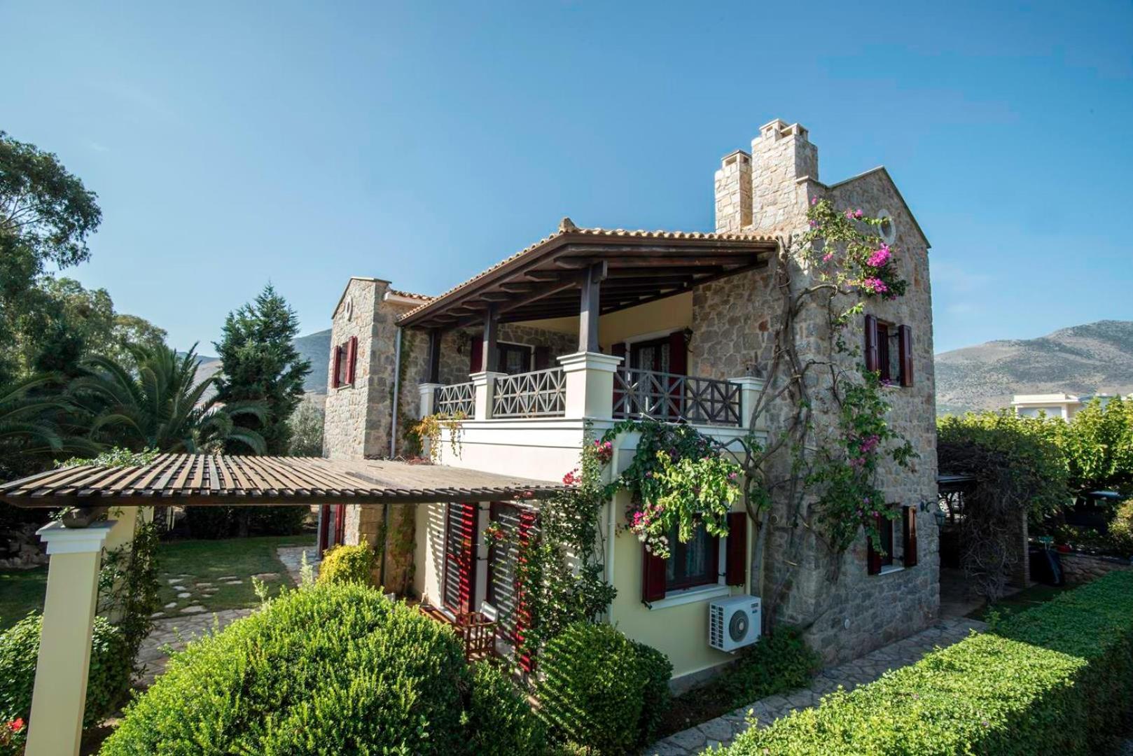 Galaxidi Mansion view 5