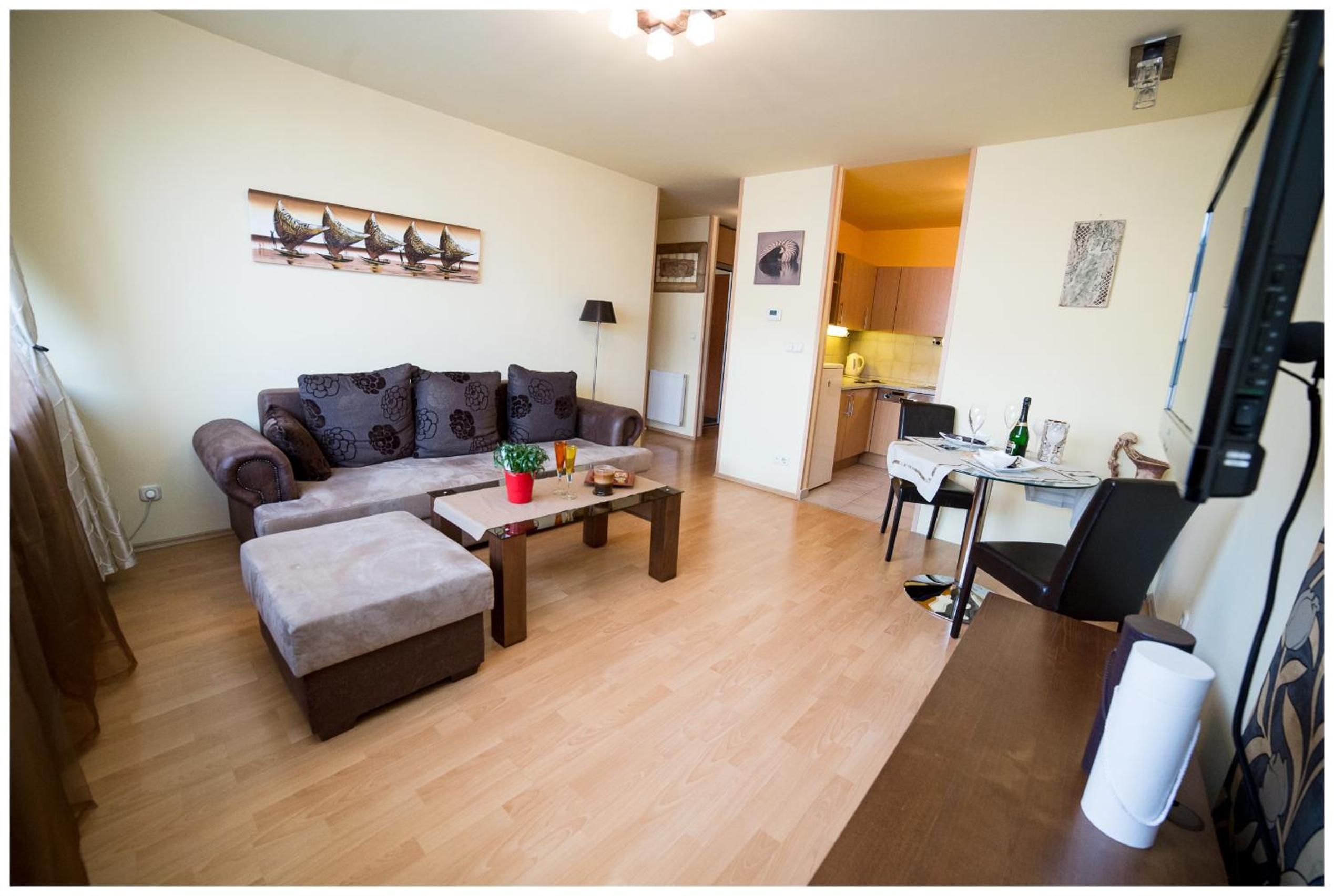 Arpad Bridge Apartments