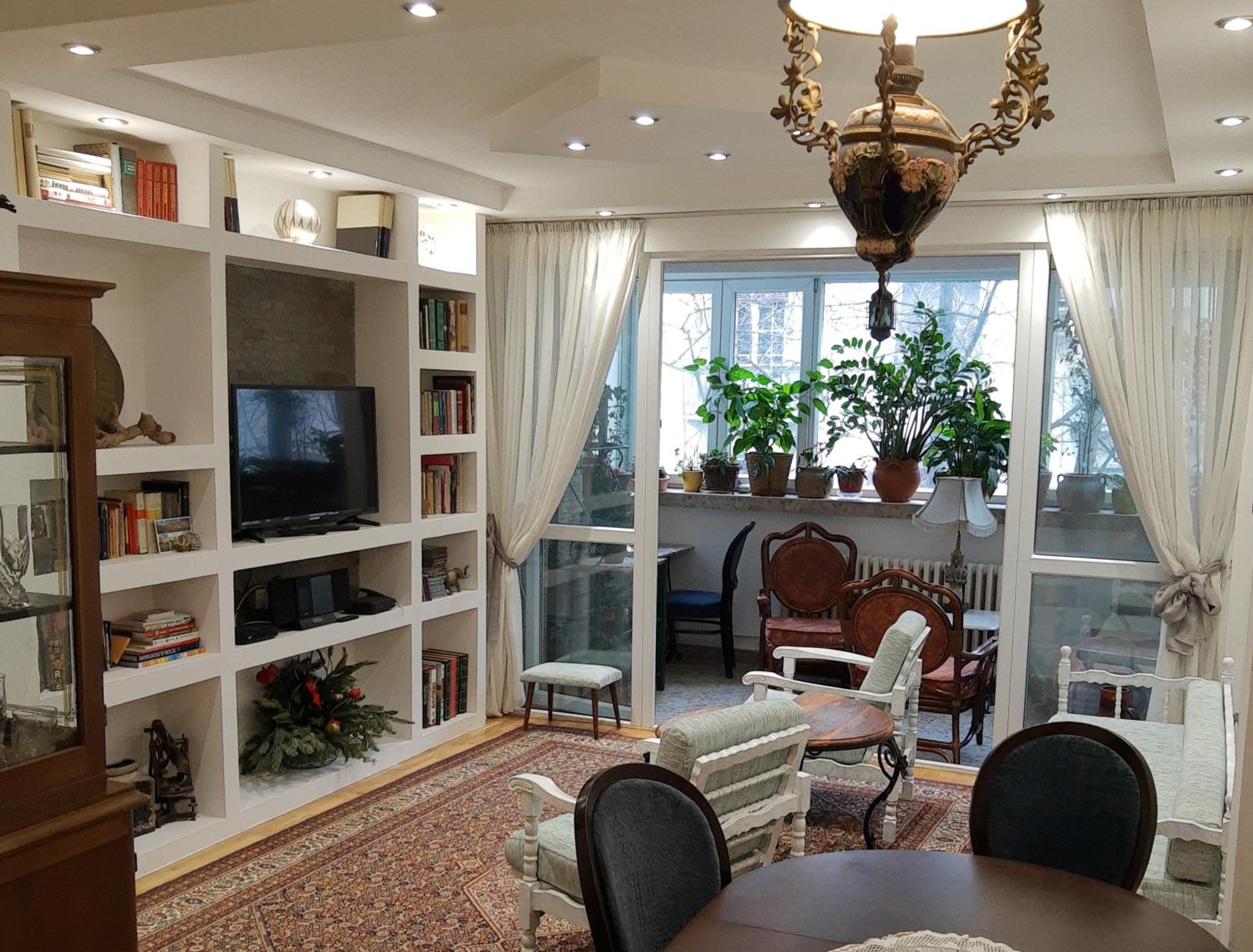Snug, Homely Apartment by the Temple view 2