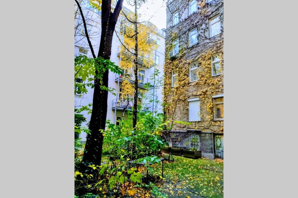 Family apartment with two bathrooms near to city center