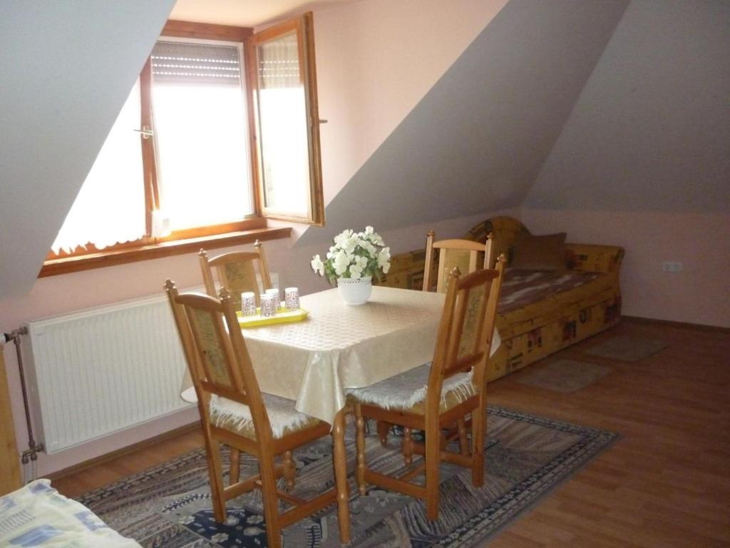 Barbara Apartmanház view 3