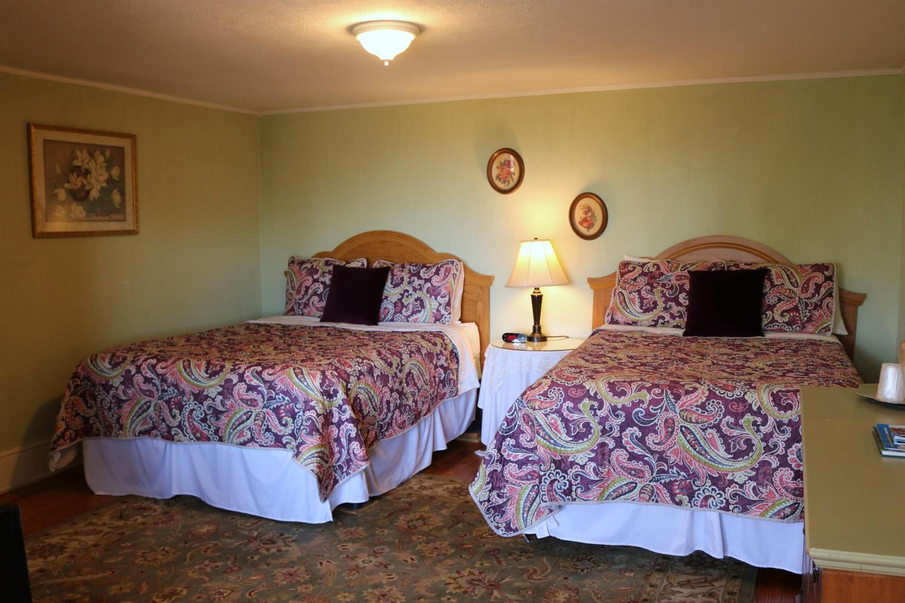 Echo Mountain Inn