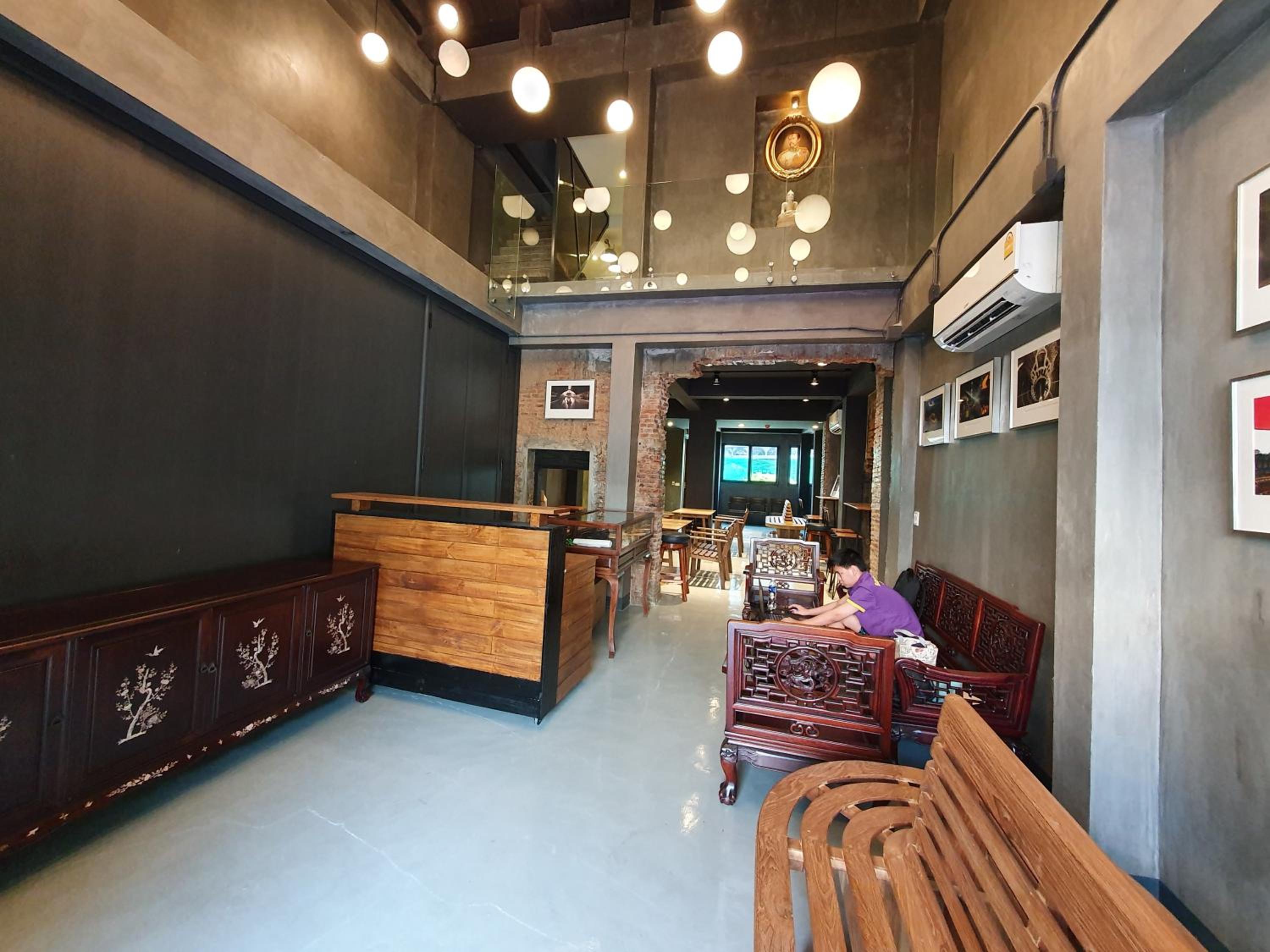 Baan Wualamphong บ้านวัวลำพอง