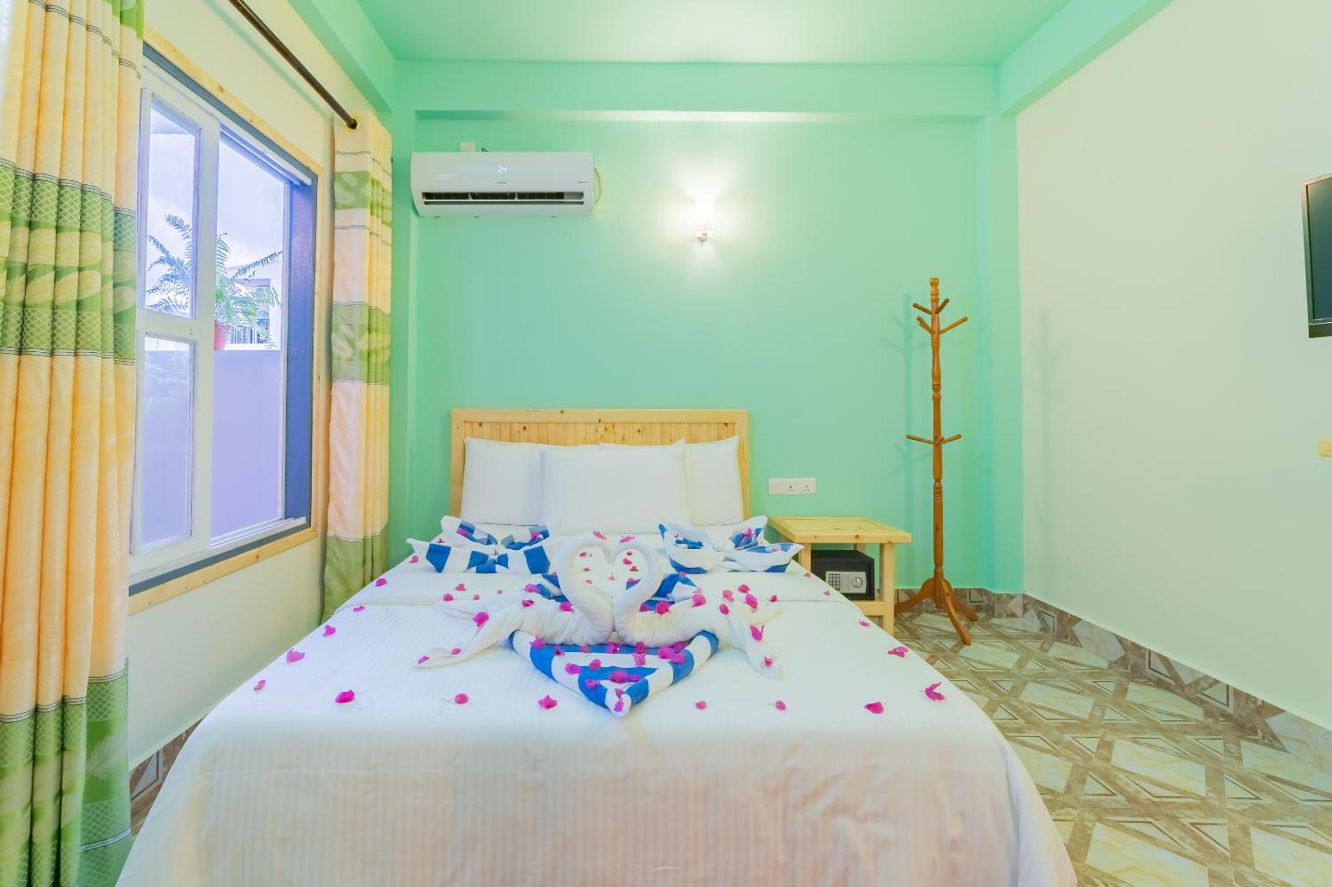 Olhumathi View Inn