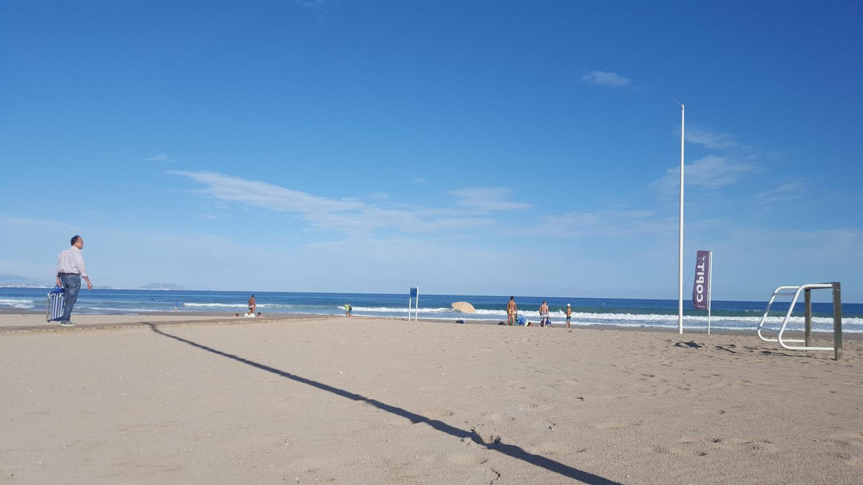 Apartamento a 50 metros de la playa Muchavista view 3
