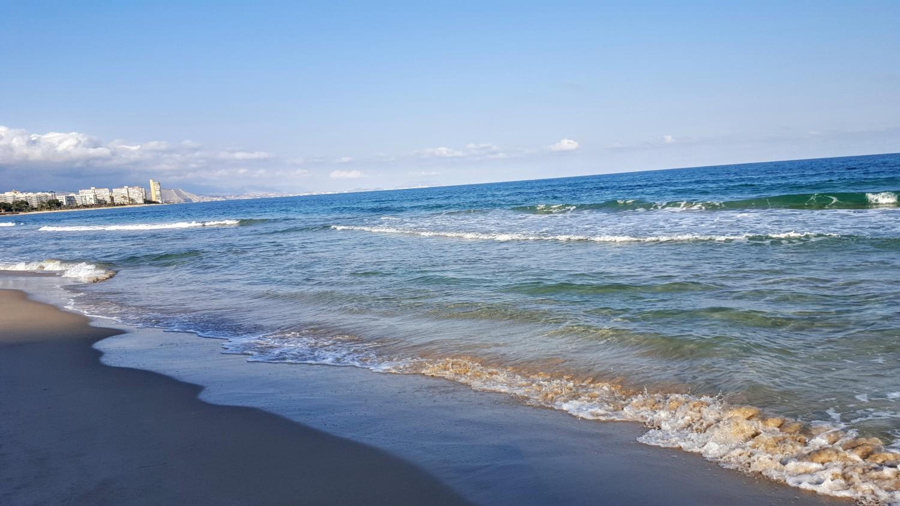 Apartamento a 50 metros de la playa Muchavista view 4