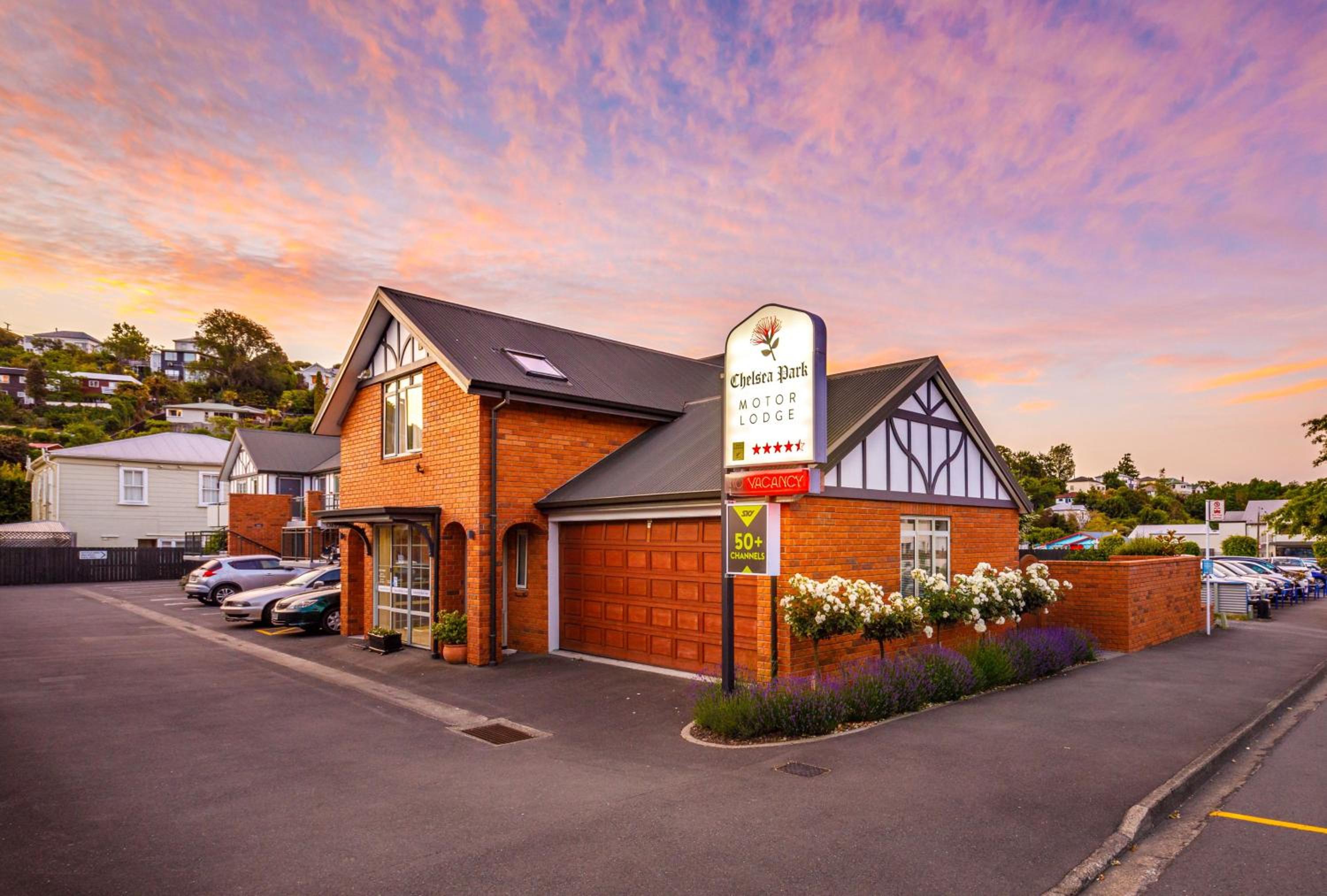 Hotel Chelsea Park Motor Lodge - Image 1