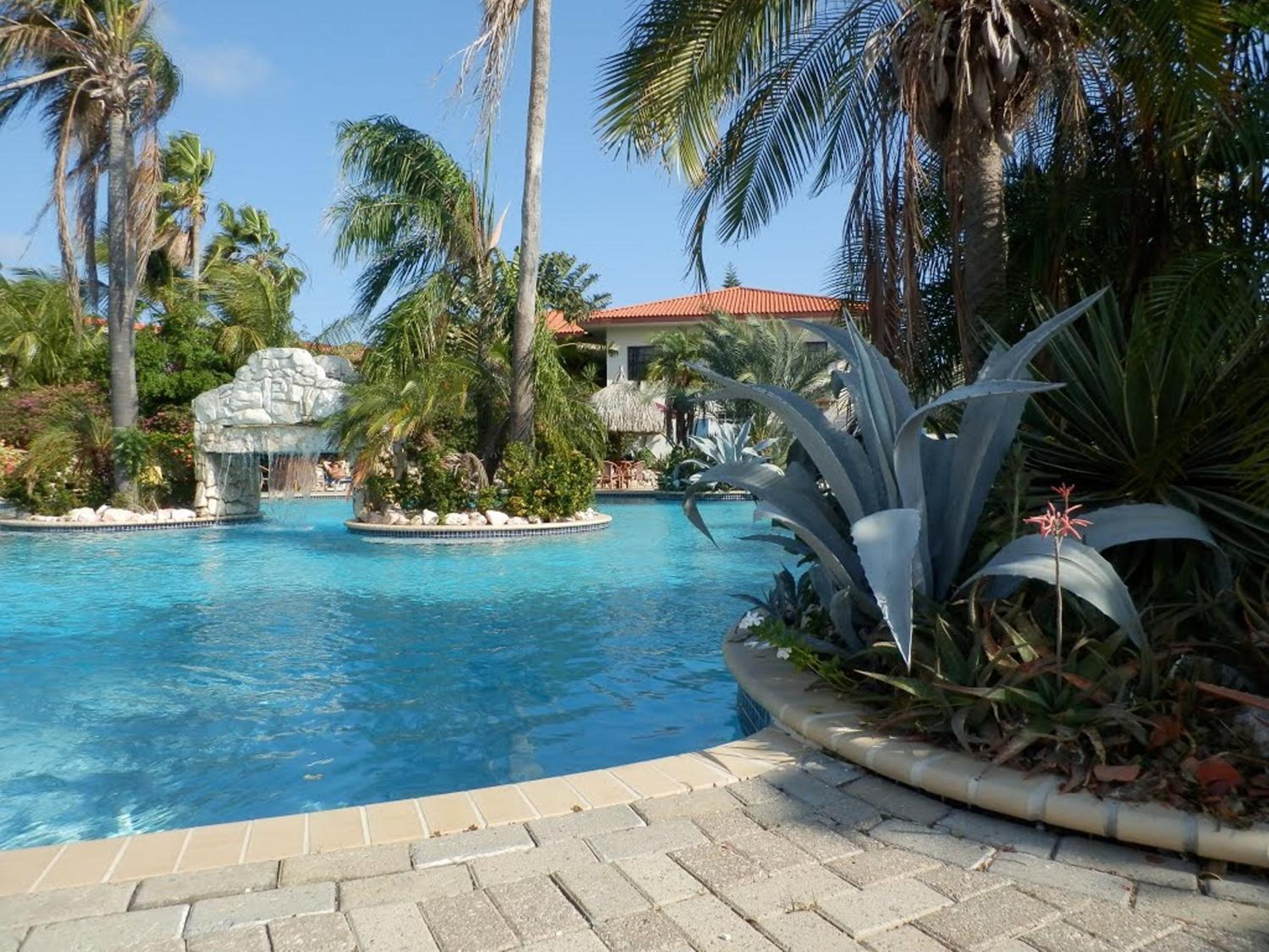 Seru Coral Resort studio 16