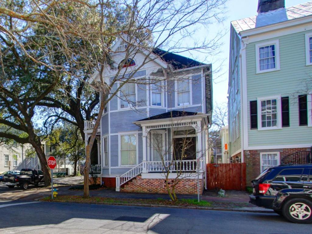 Big Blue House - Near Forsyth Park - Lower Unit view 2