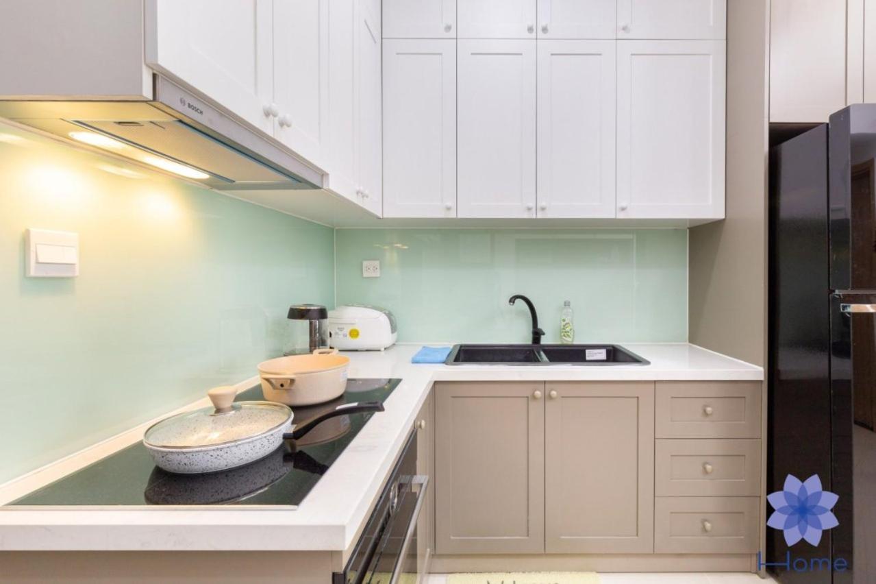 iHome Furnished Apartments with Free Gym & Pool, Airport Pick-Up Service