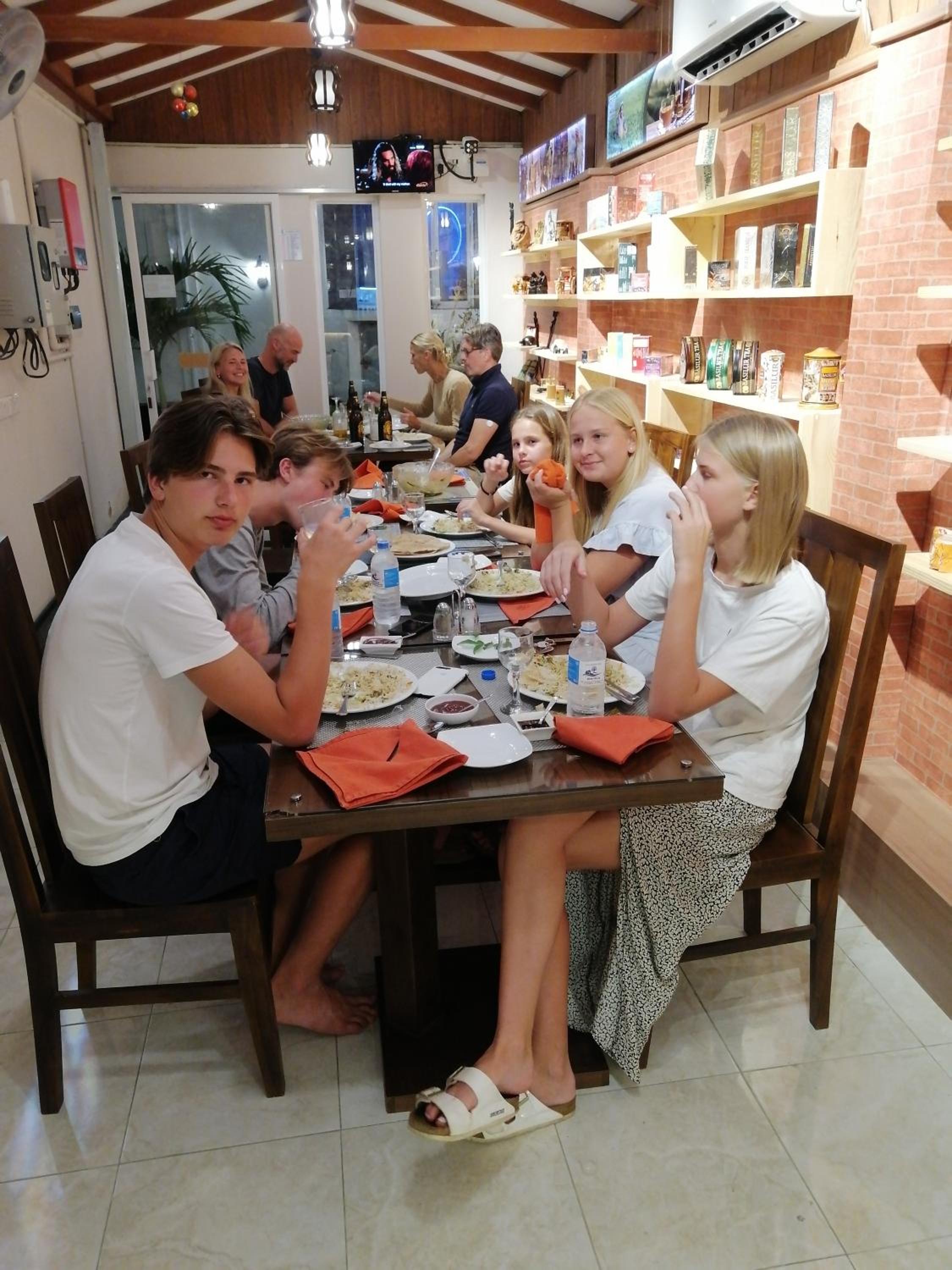Diva Villa Airport Transit Hotel