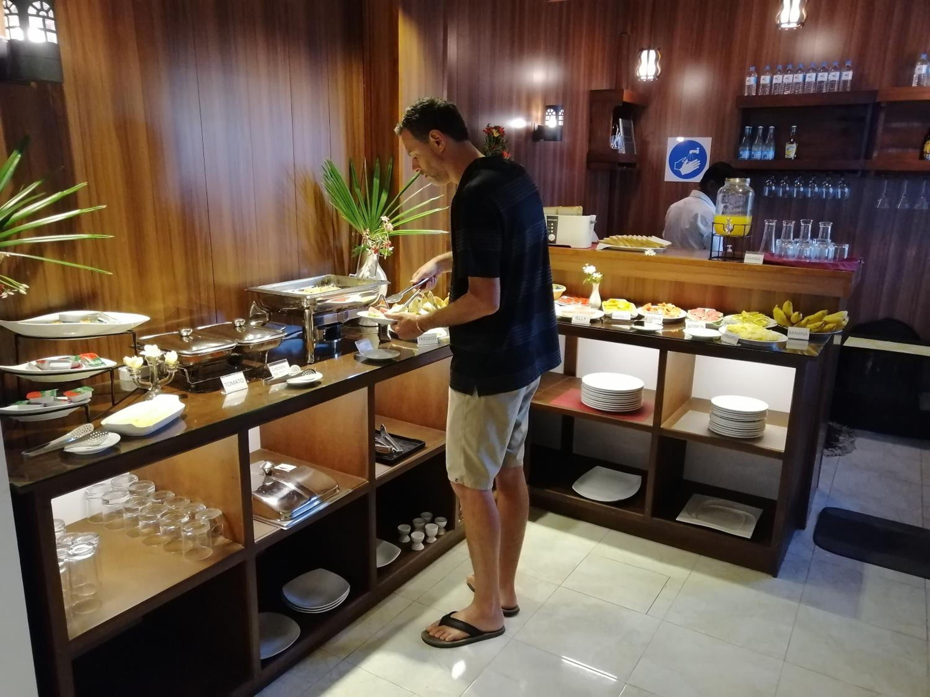 Diva Villa Airport Transit Hotel