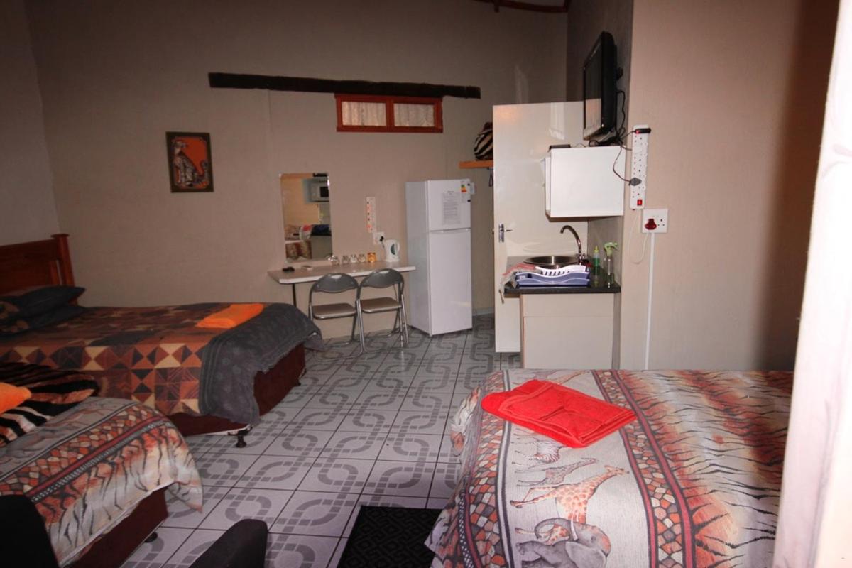 Ingwe Guesthouse view 3