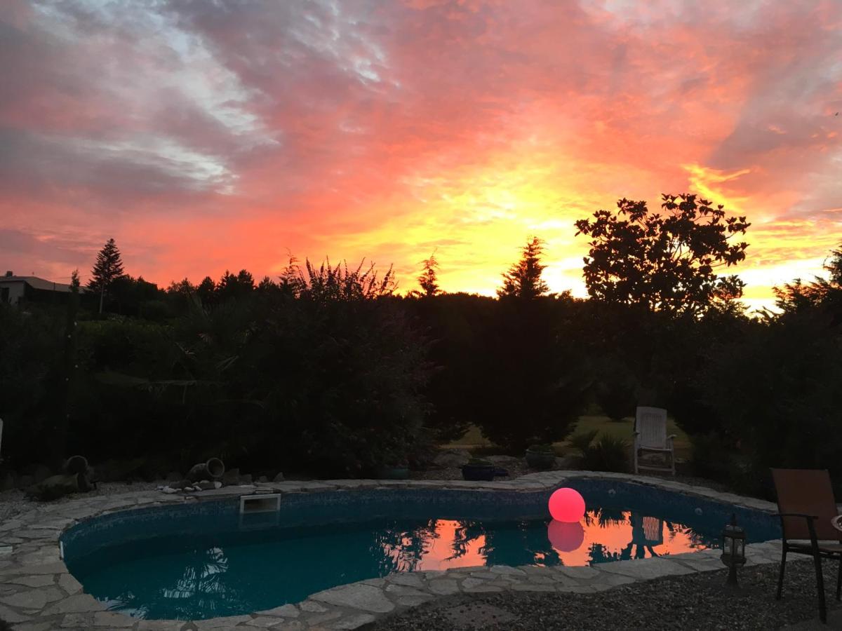 Gite Les Pignons view 3