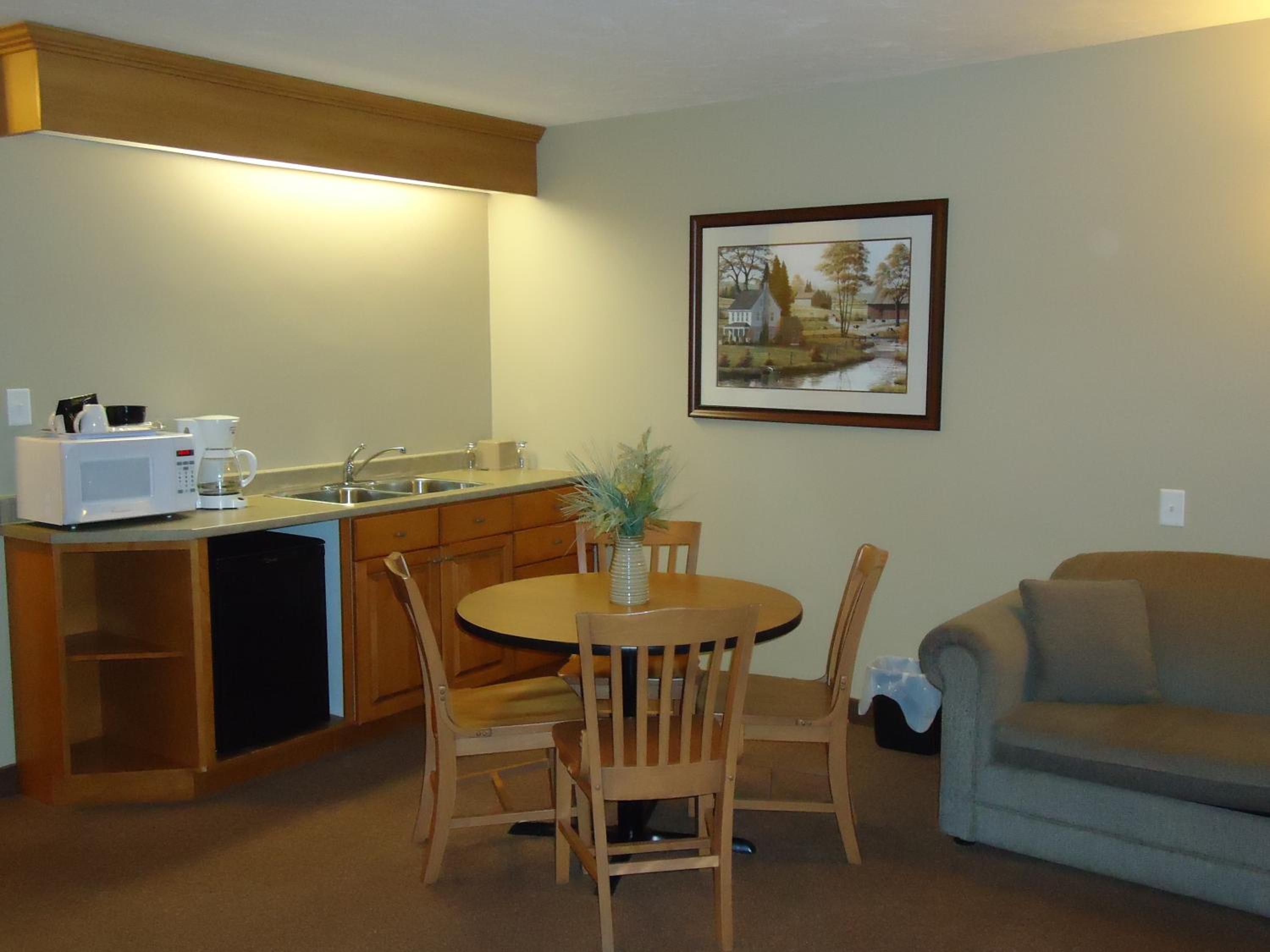 Auberge Bouctouche Inn & Suites