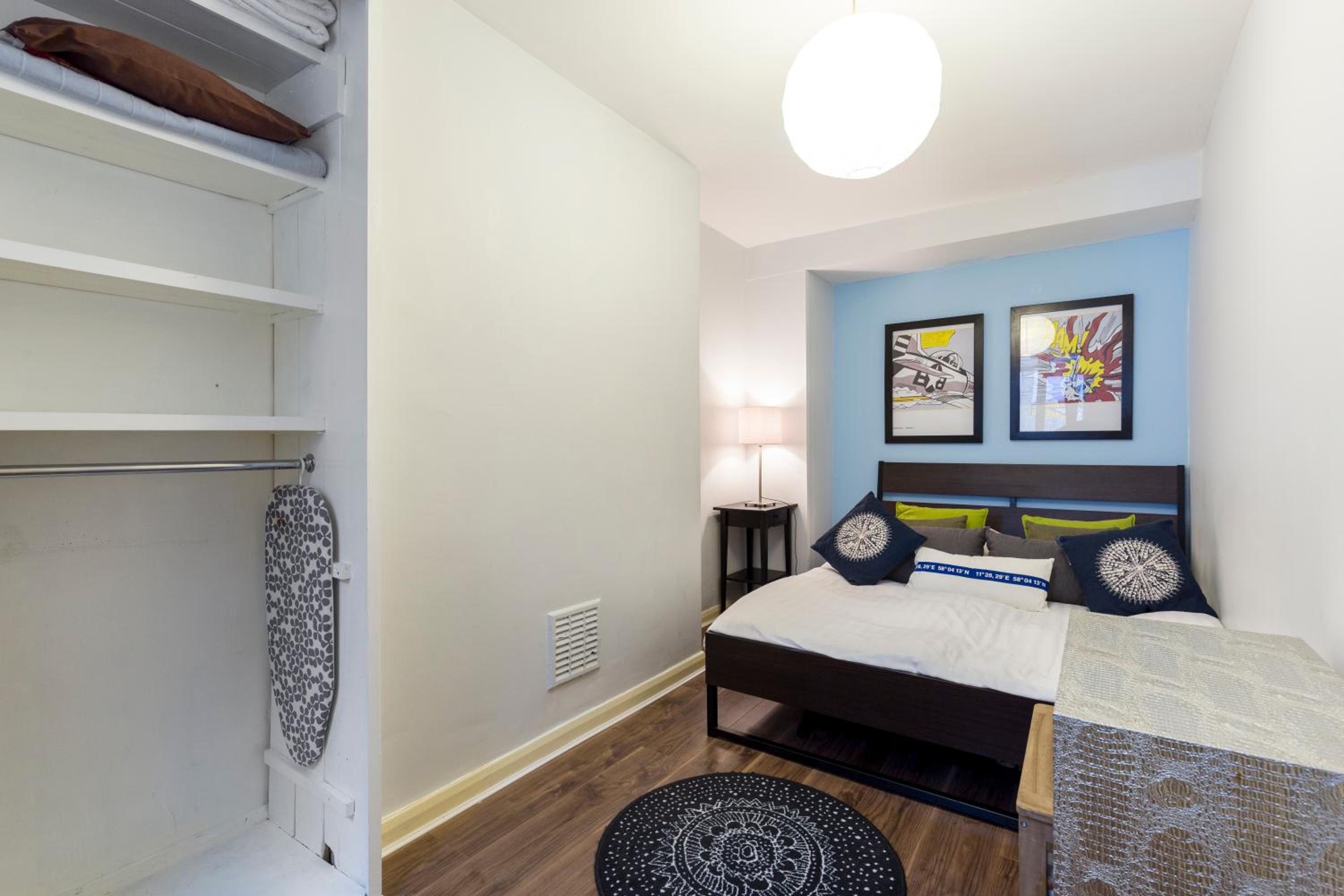 Modernised Apartments 1 and 2 Bedrooms Option Terrace and Balcony High Street