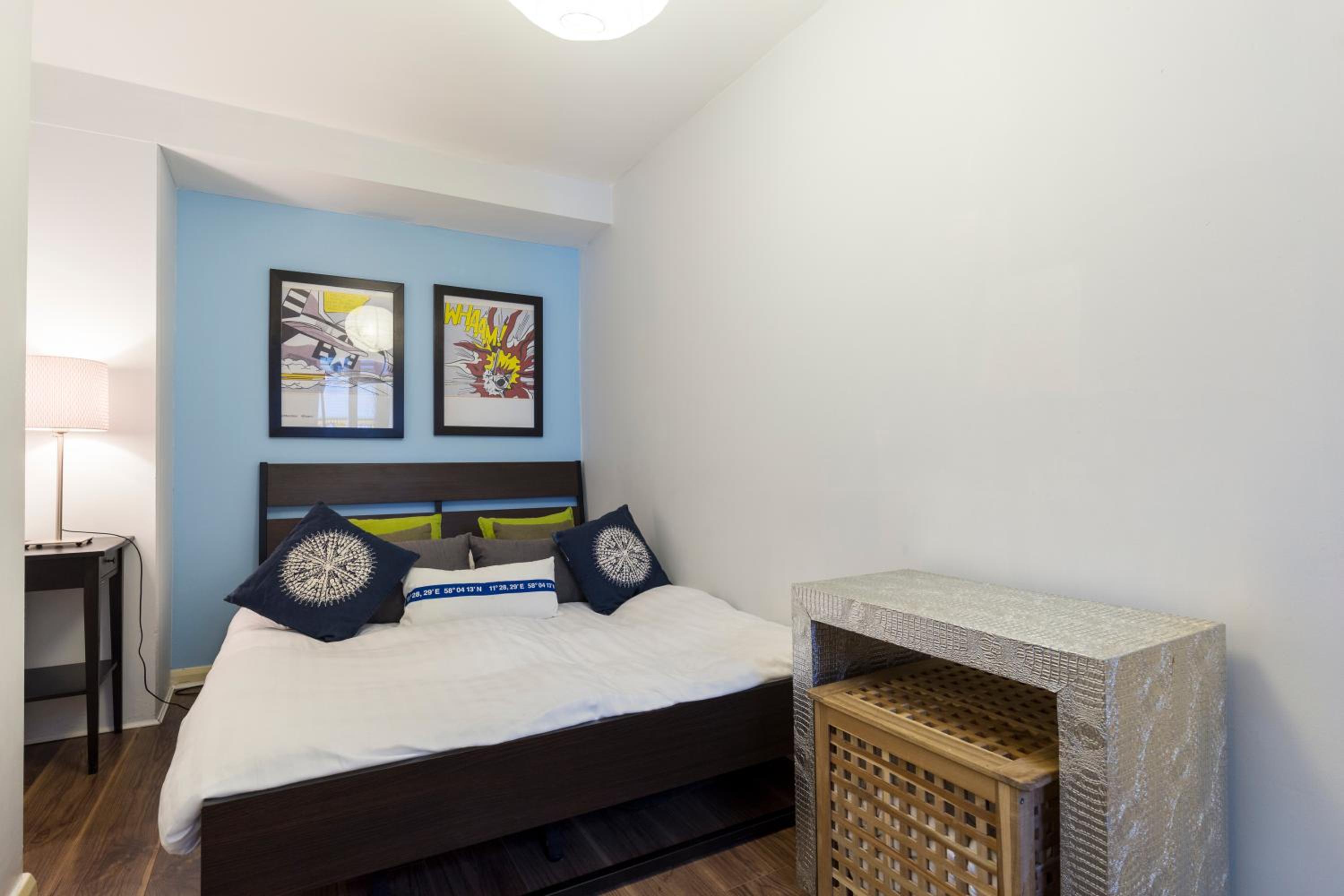 Modernised Apartments 1 and 2 Bedrooms Option Terrace and Balcony High Street