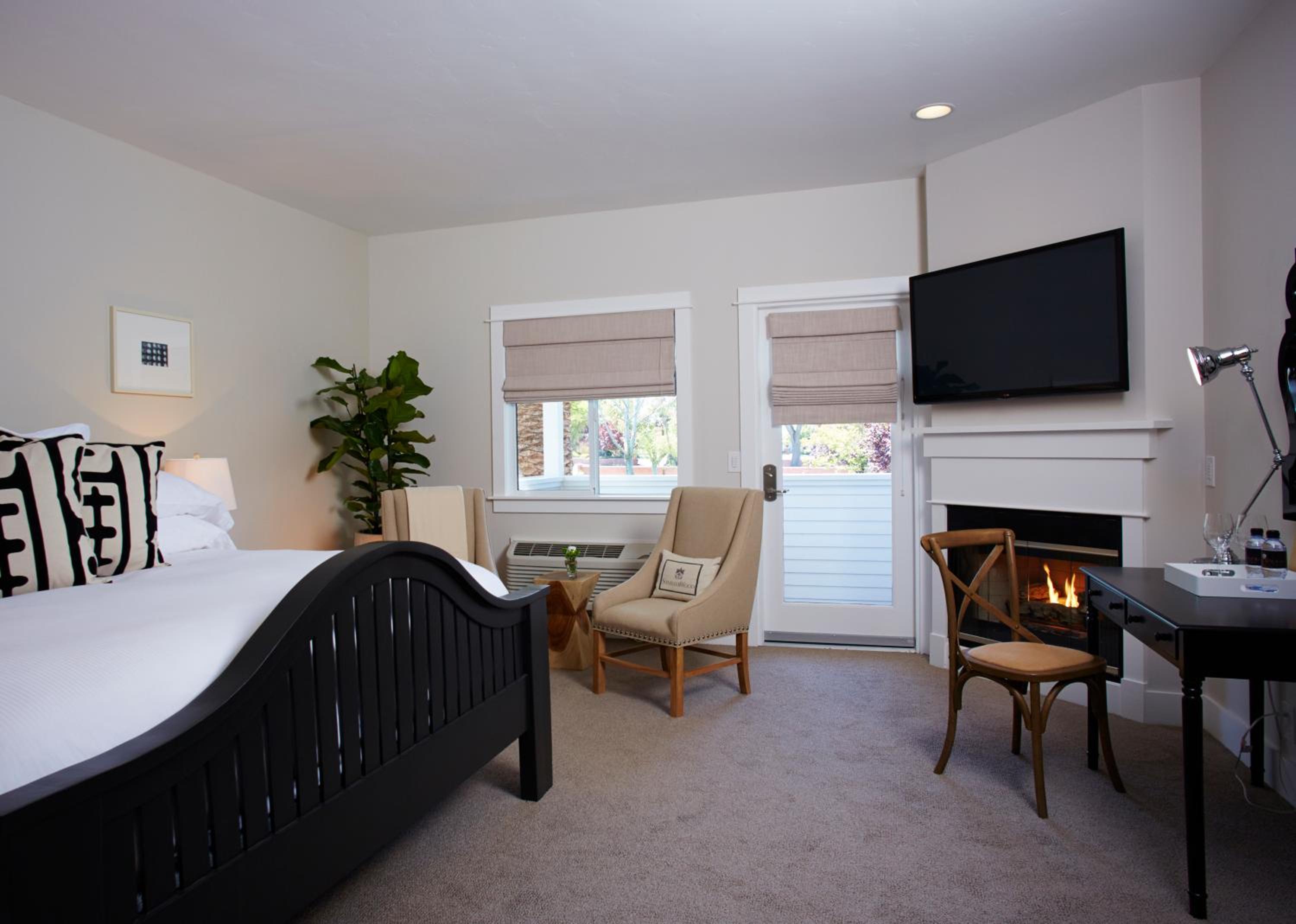 SummerWood Inn