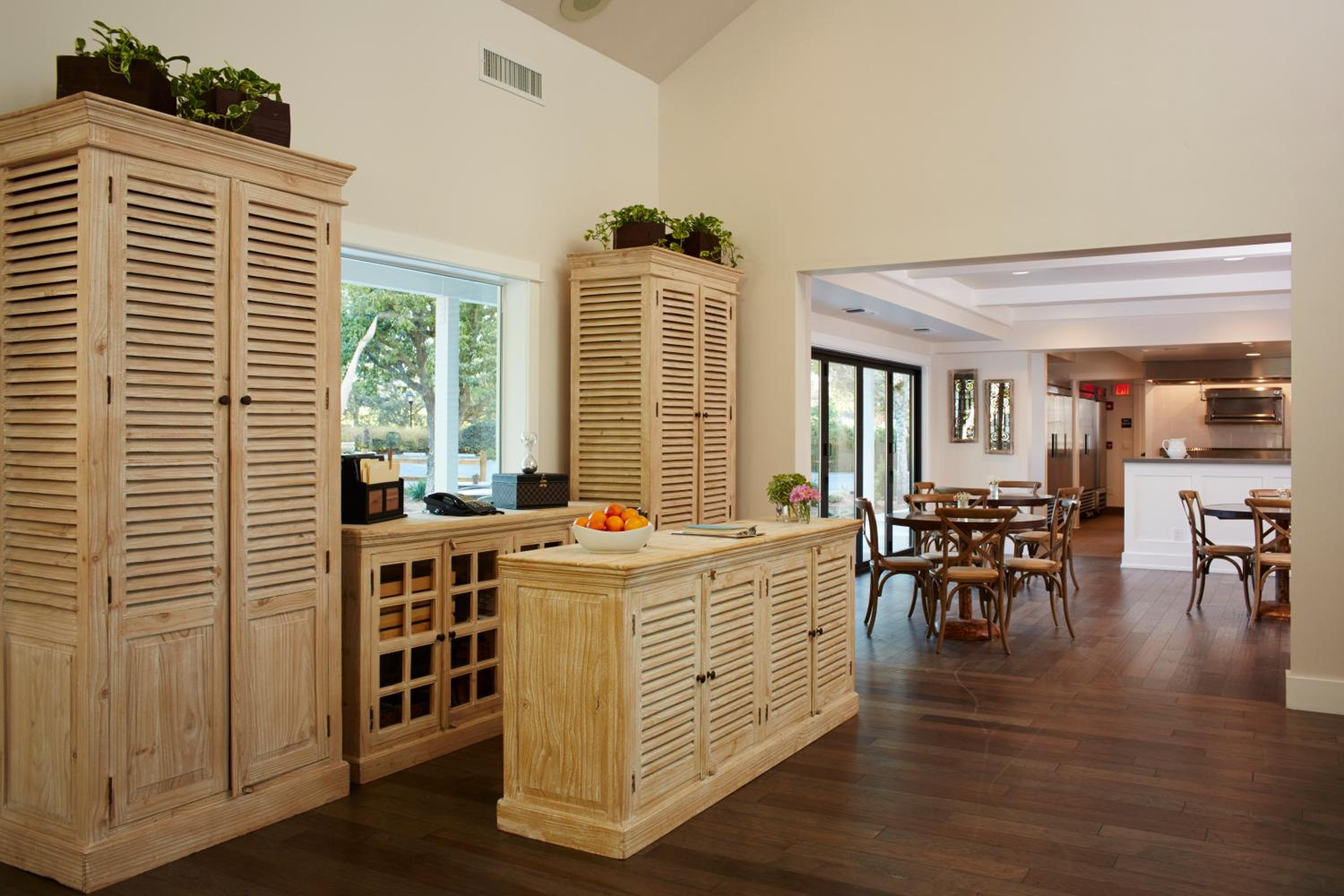 SummerWood Inn