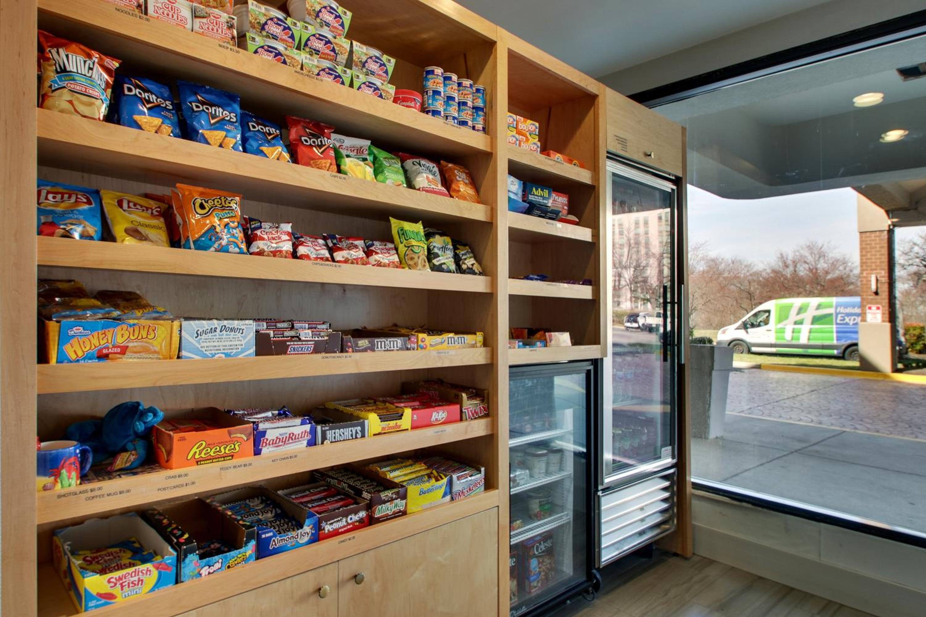 Hanover Vacations - Holiday Inn Express Baltimore BWI Airport West, an IHG Hotel - Property Image 22
