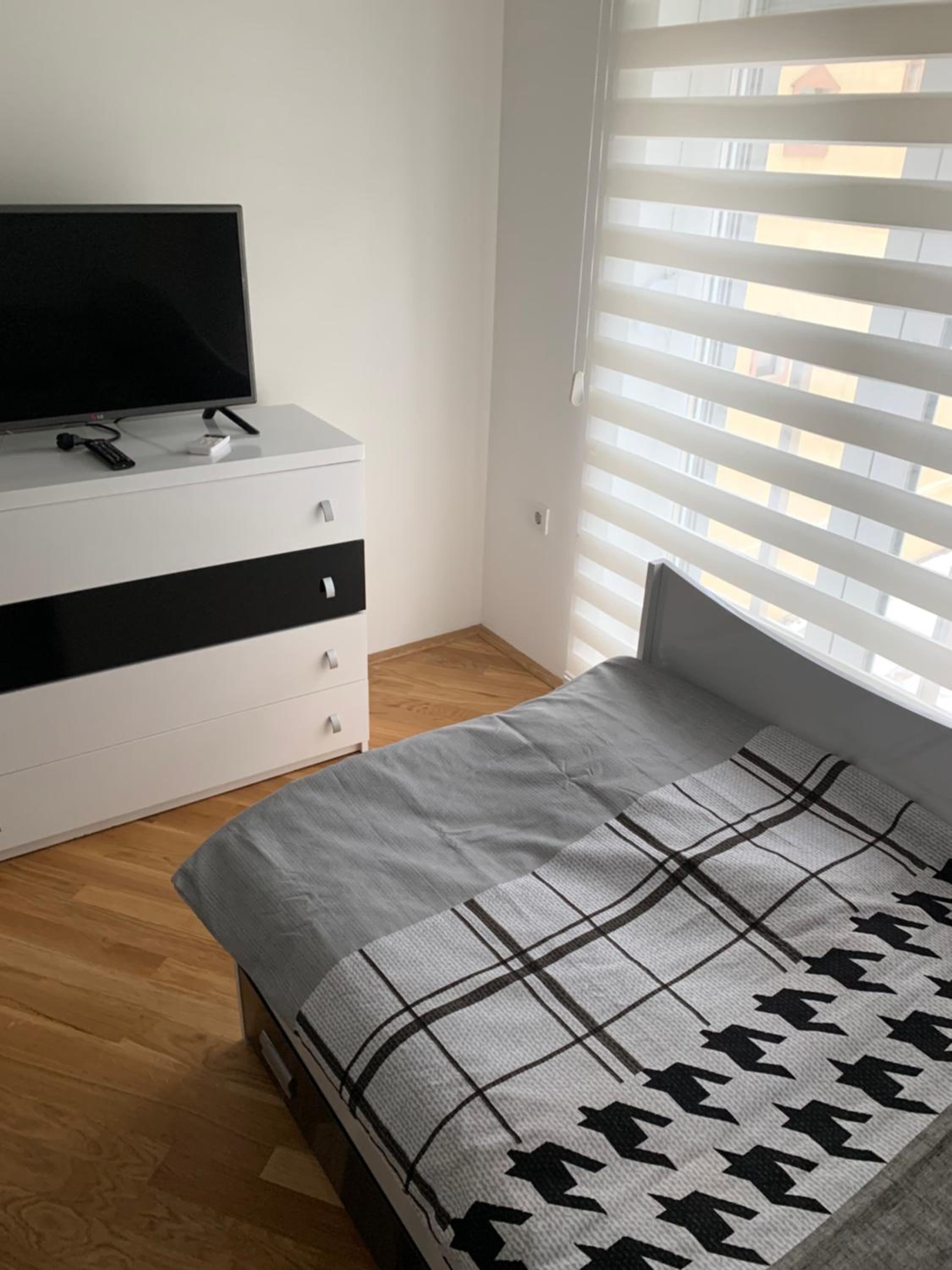 LUXURY SUITES MARKOV