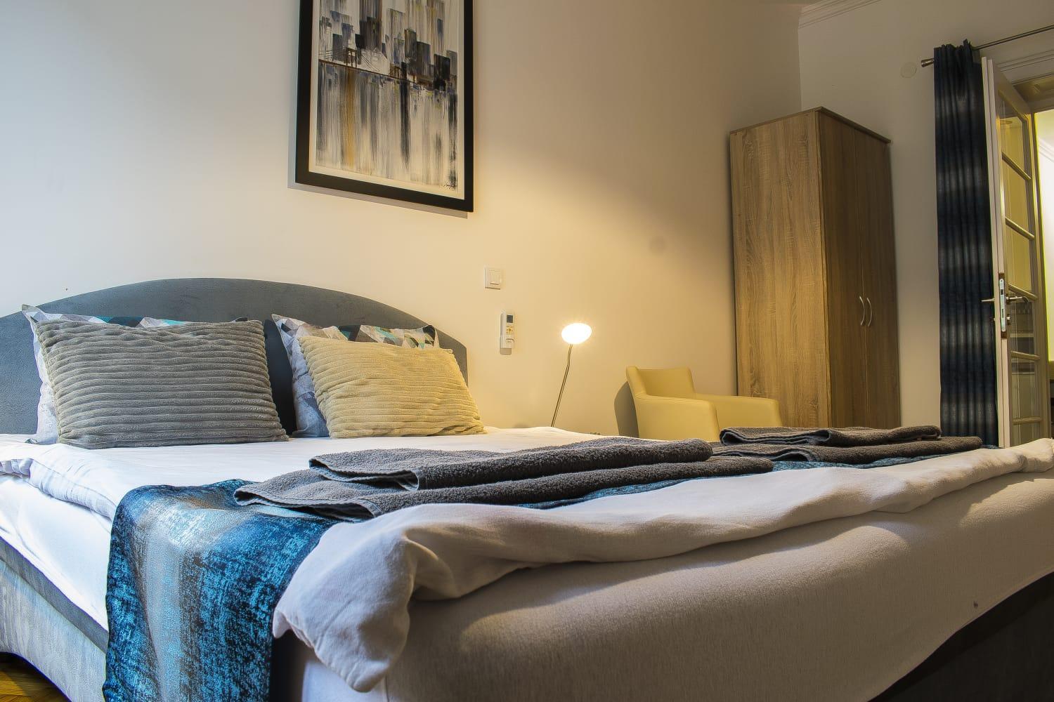 Lux Apartment in Belgrade 2 view 3