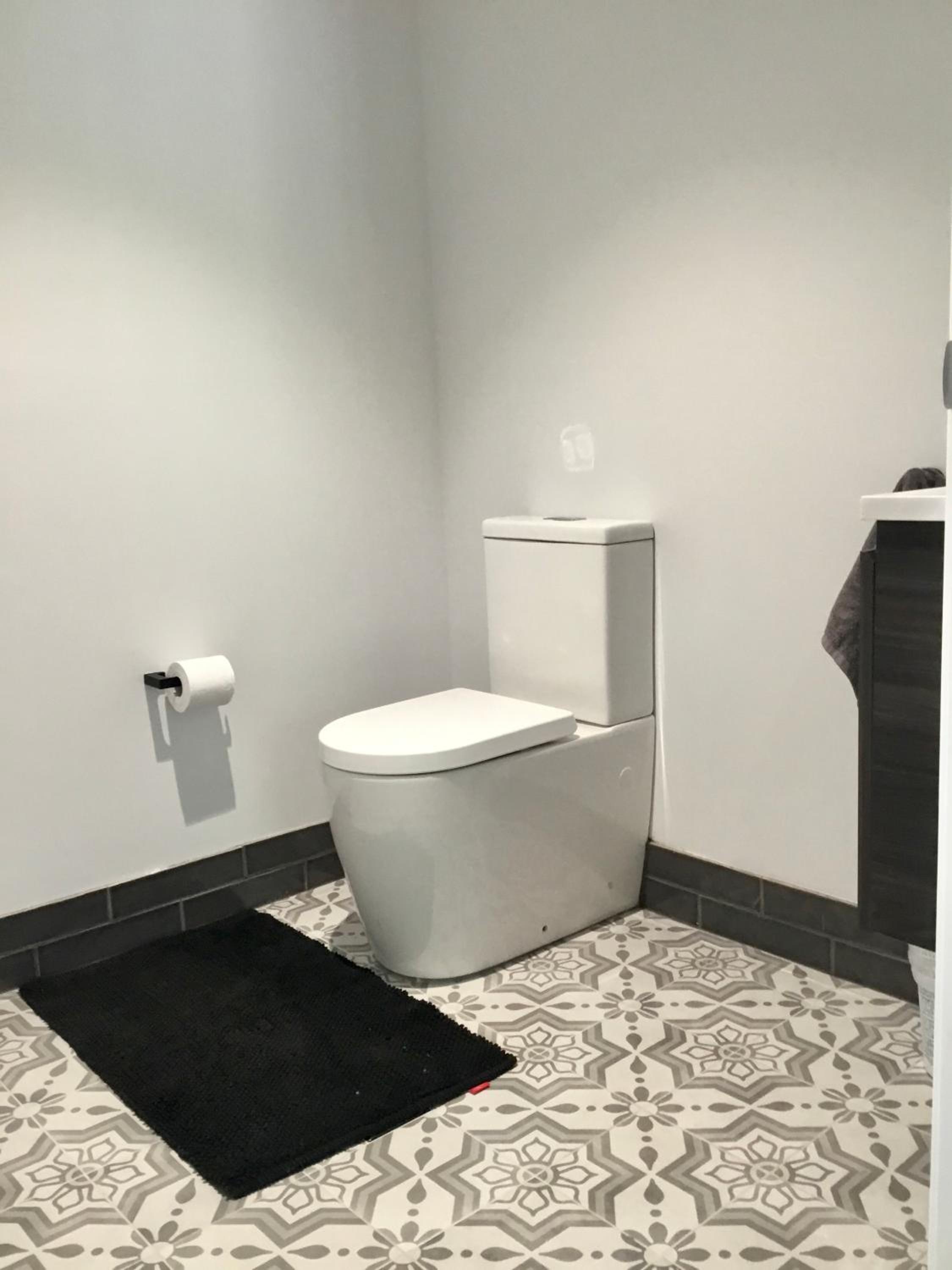 One Bedroom Cottage with Shared Pool