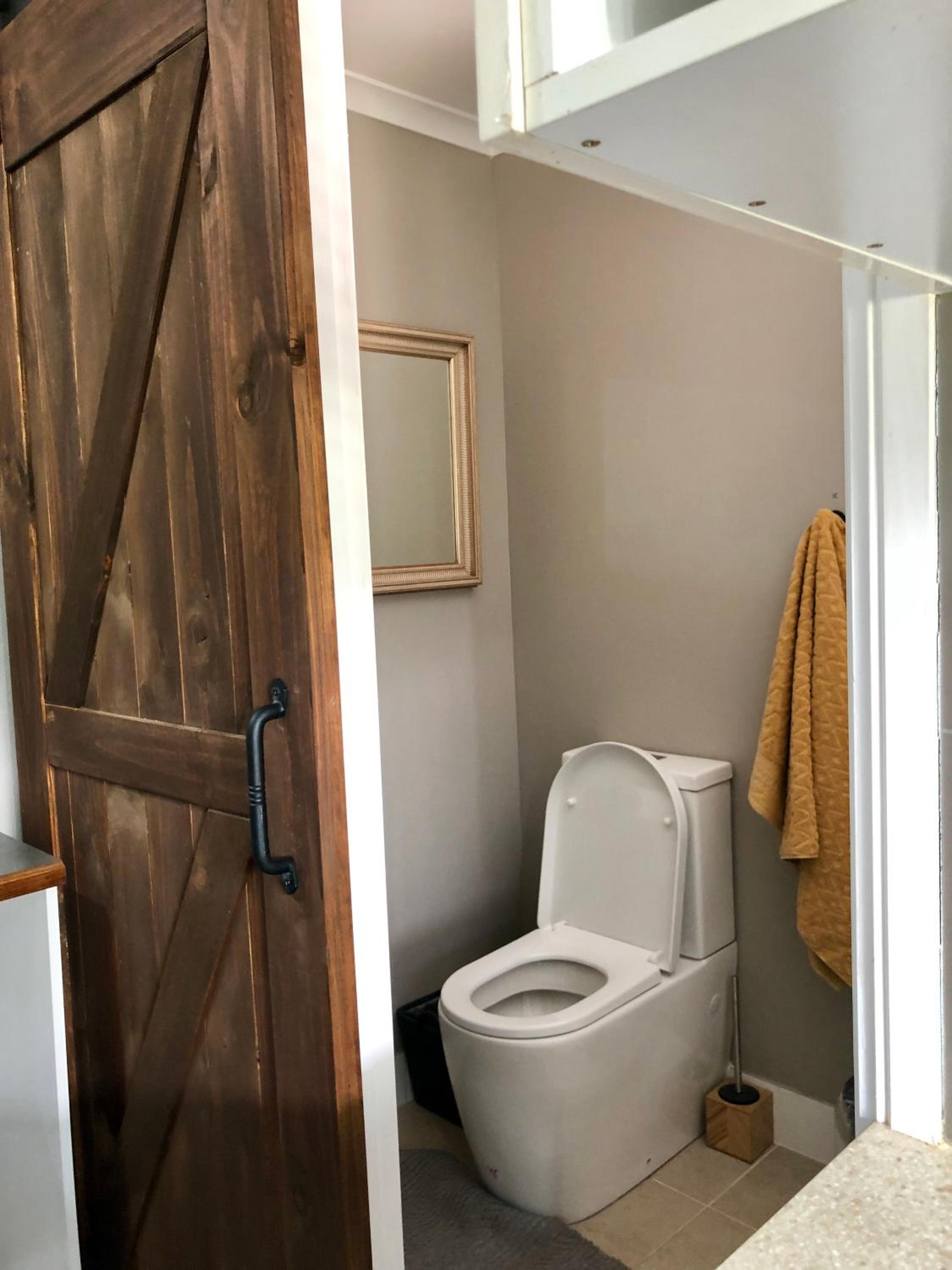 One Bedroom Cottage with Shared Pool