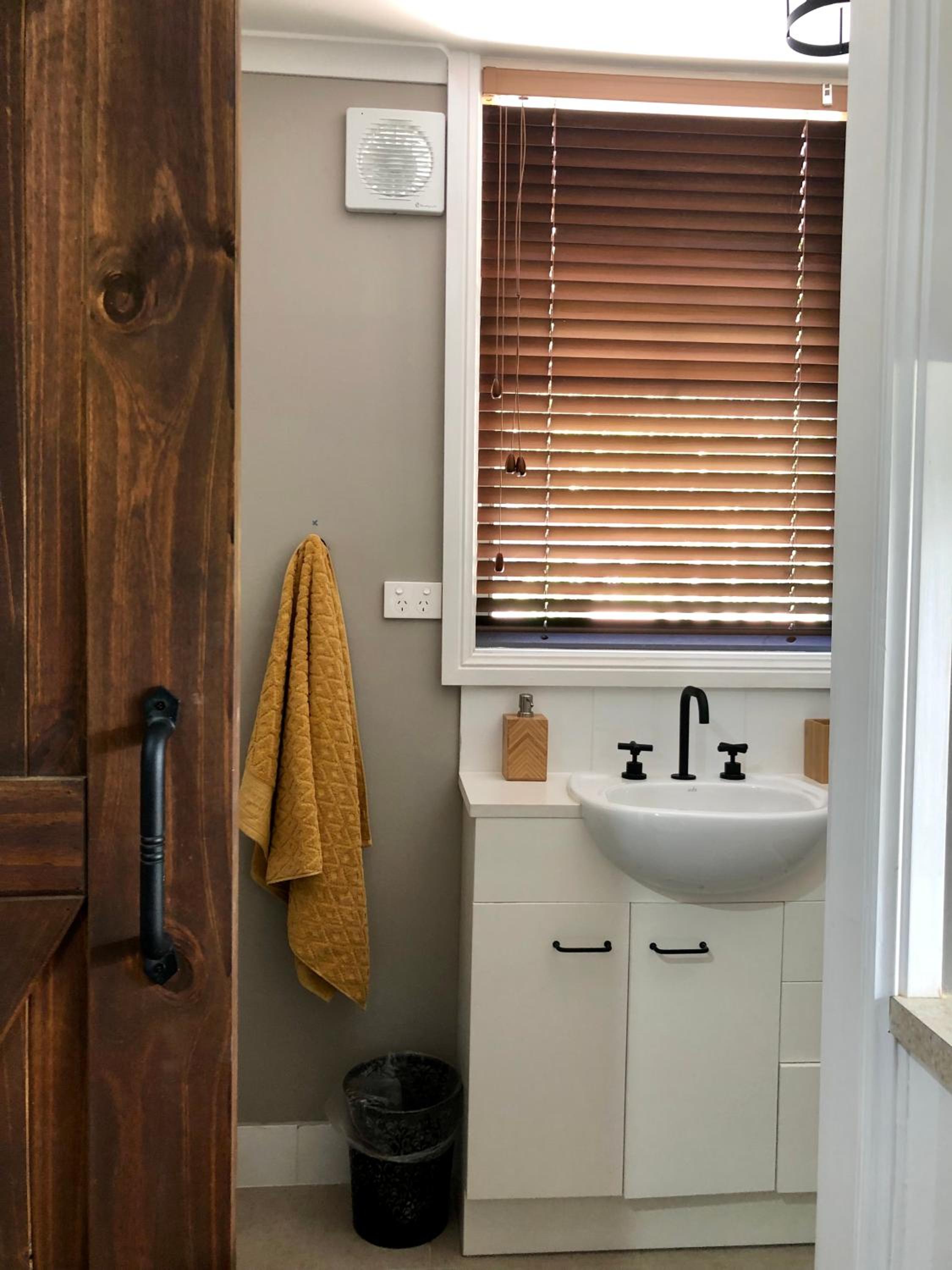One Bedroom Cottage with Shared Pool