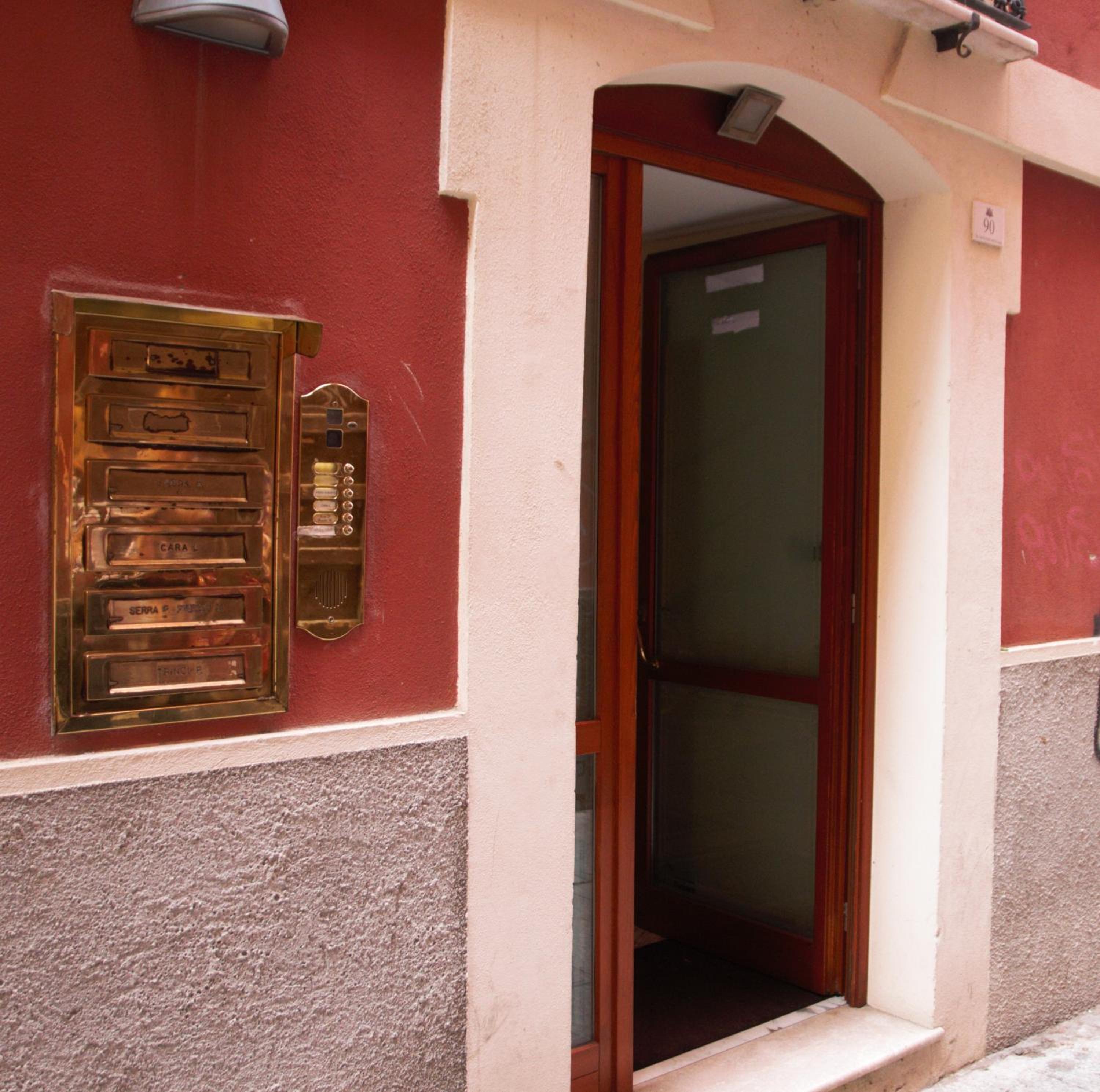 Hotel Right House - Characteristic Marina District - Image 1