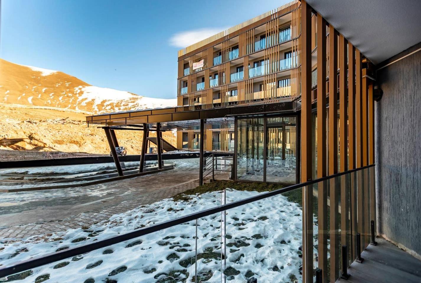 Wehost Apartment with Balcony