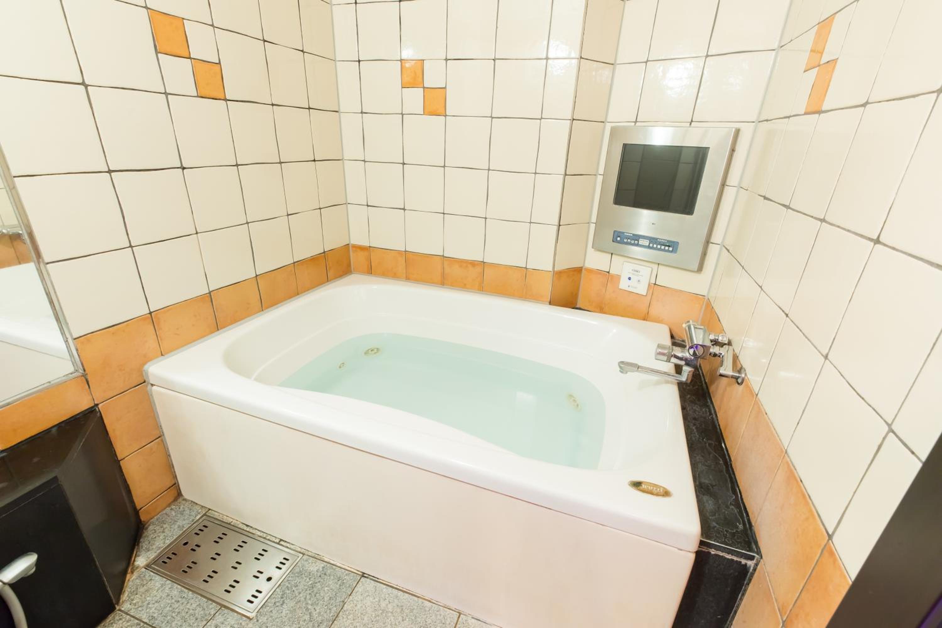Jacuzzi