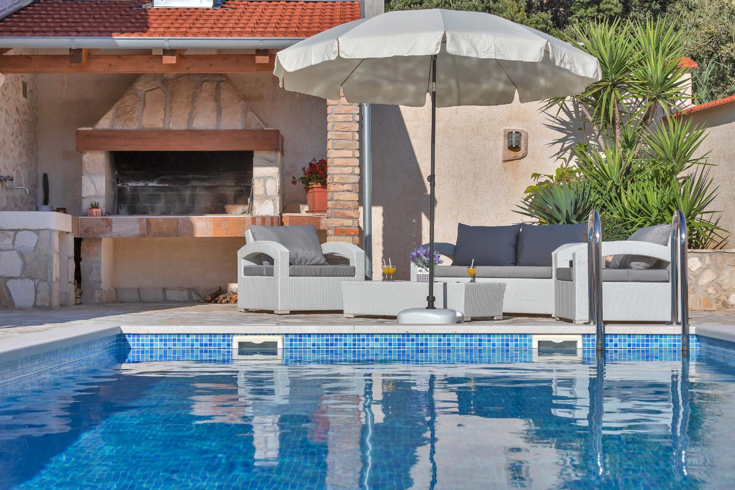 Holiday home Mia