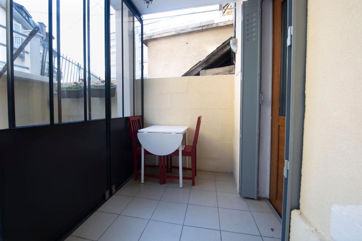 Petit T1 à proximité des thermes view 5